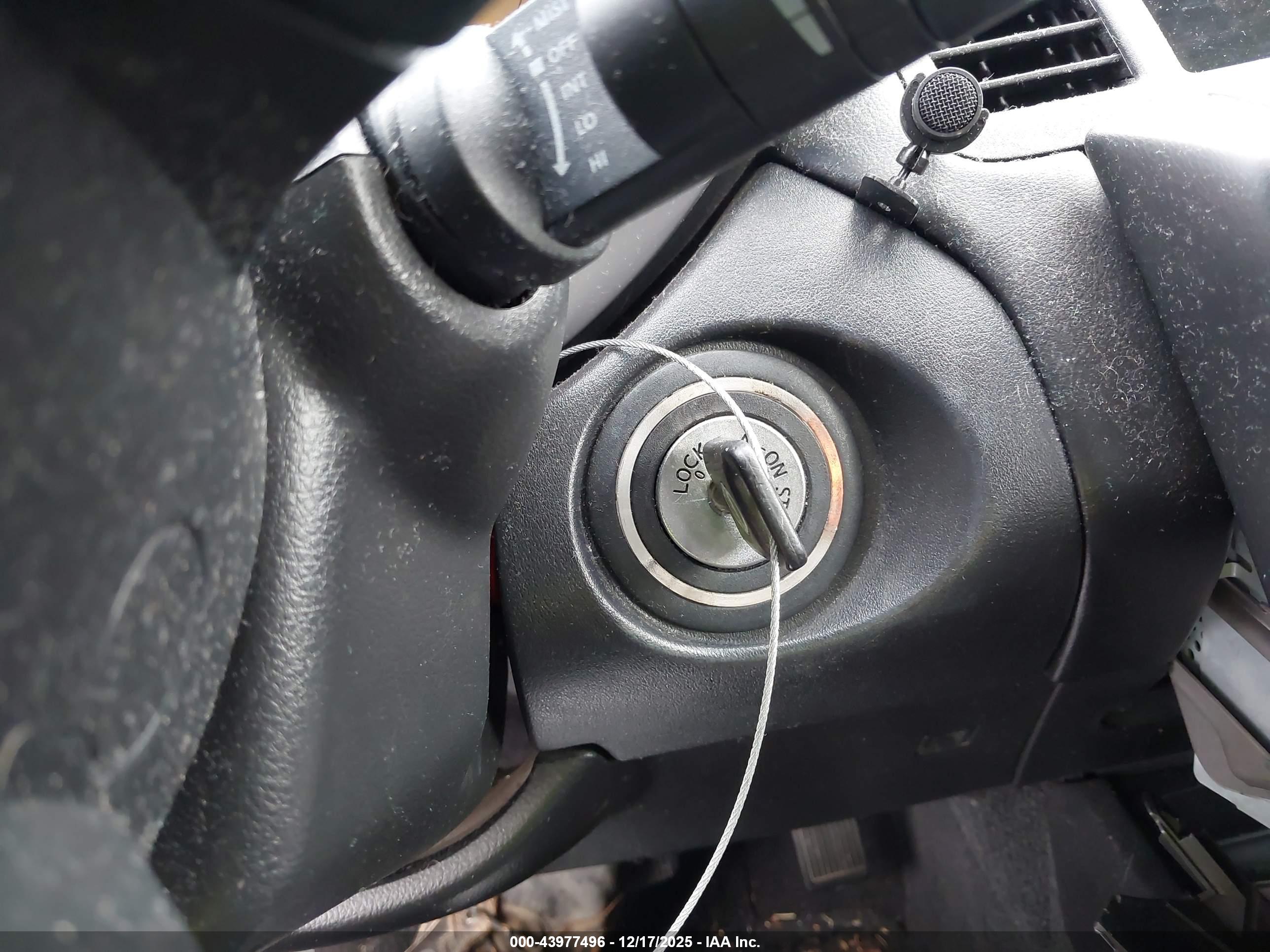 NISSAN MURANO image 11