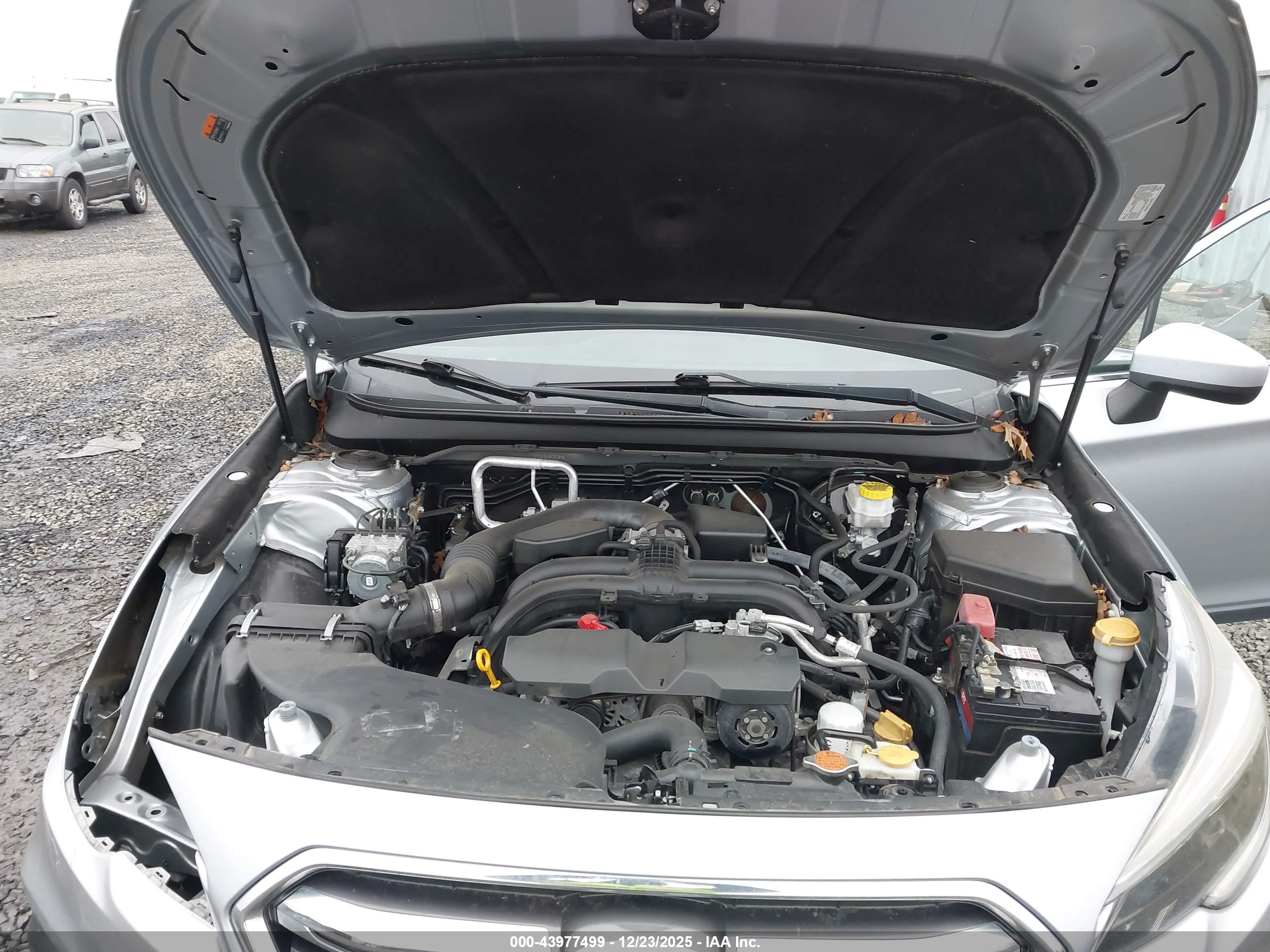 SUBARU OUTBACK image 10