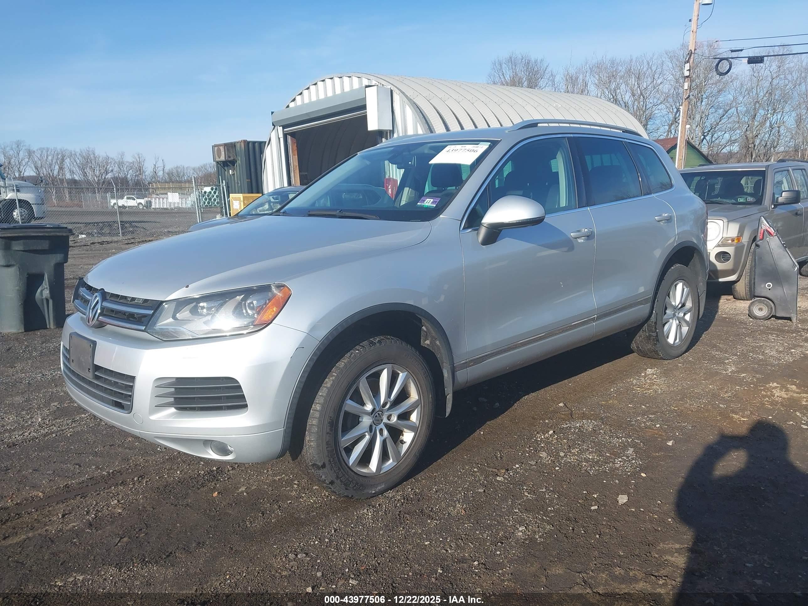 VOLKSWAGEN TOUAREG image 2