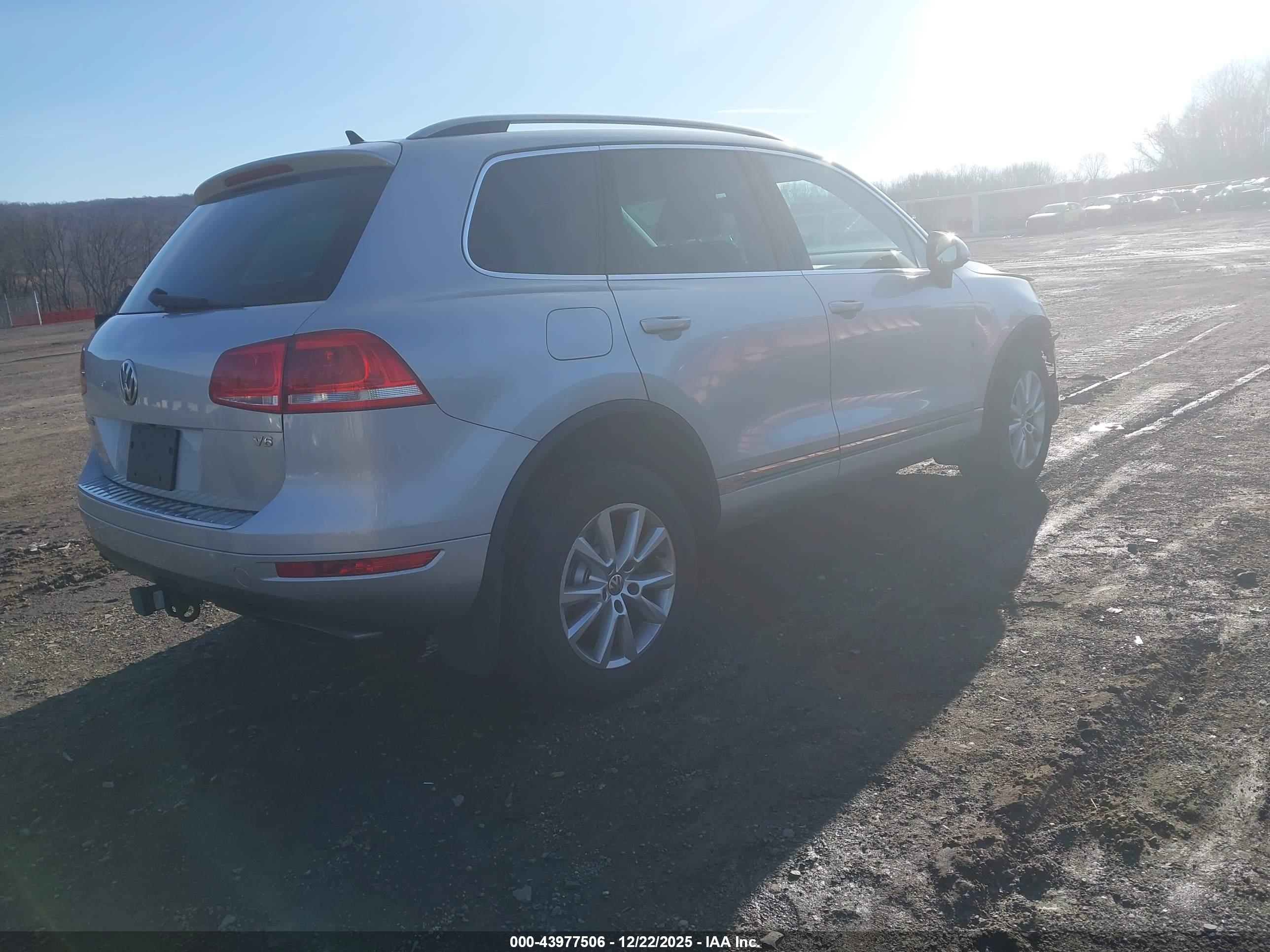 VOLKSWAGEN TOUAREG image 4