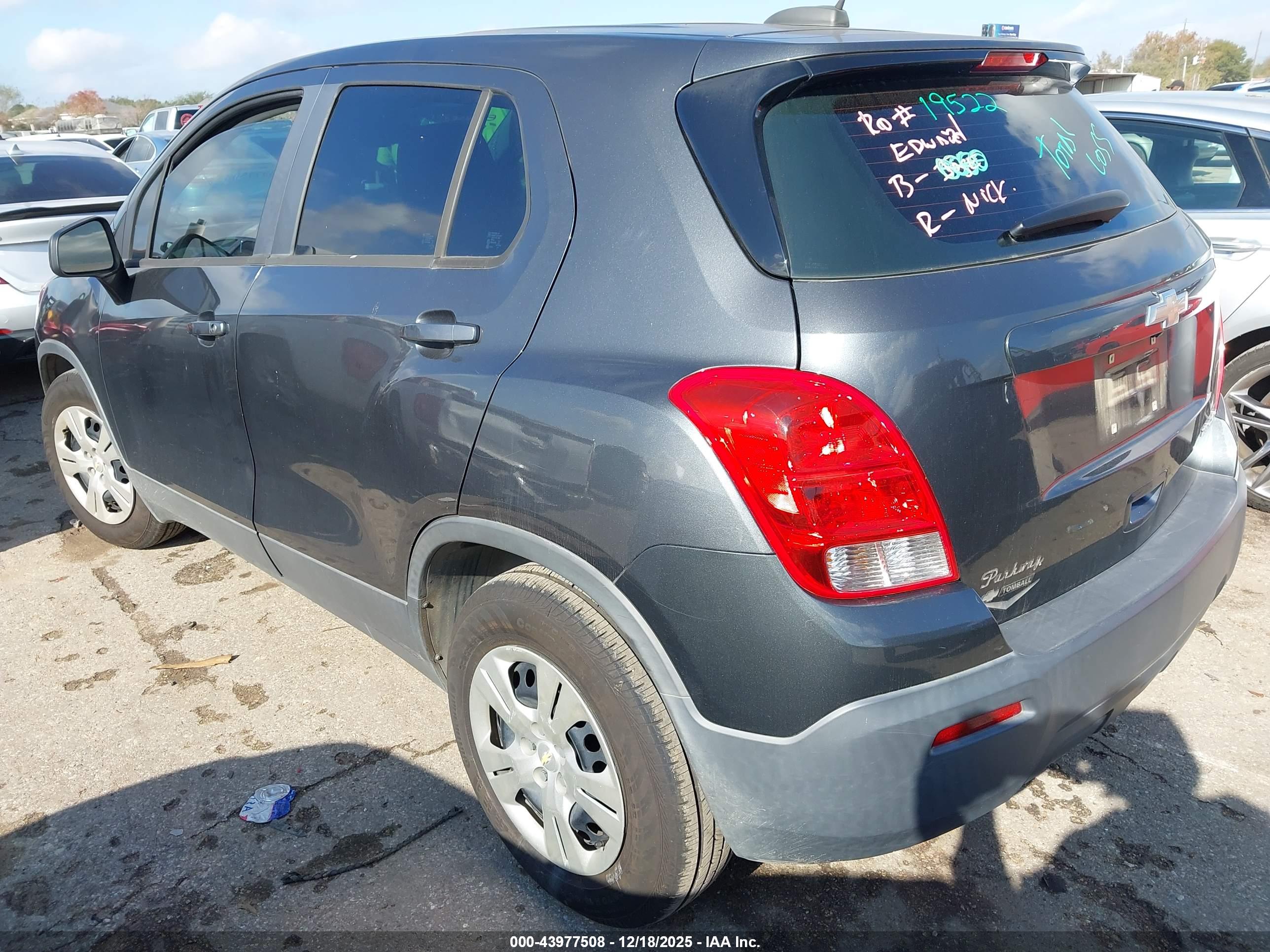 CHEVROLET TRAX image 3