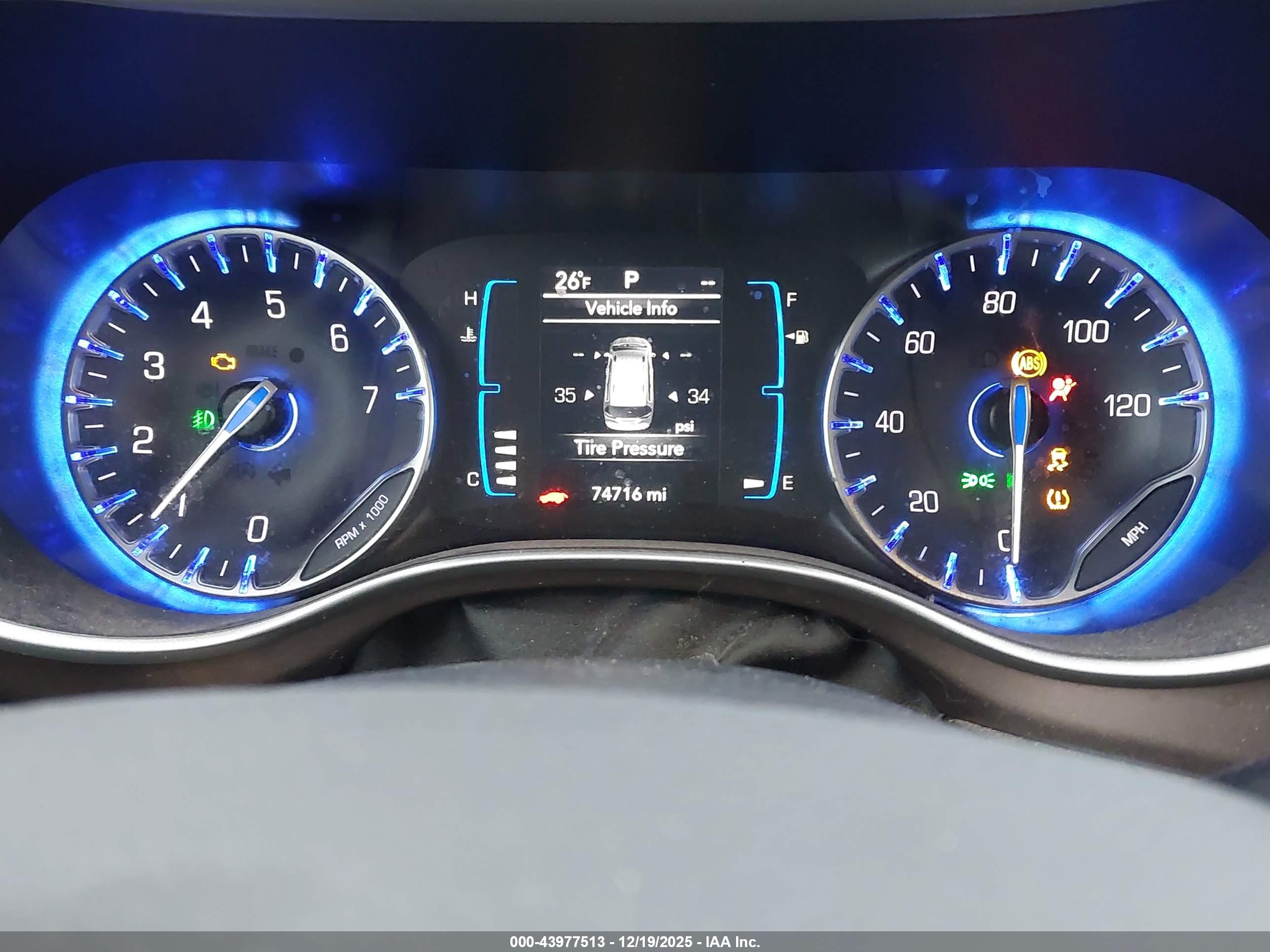 CHRYSLER PACIFICA image 7