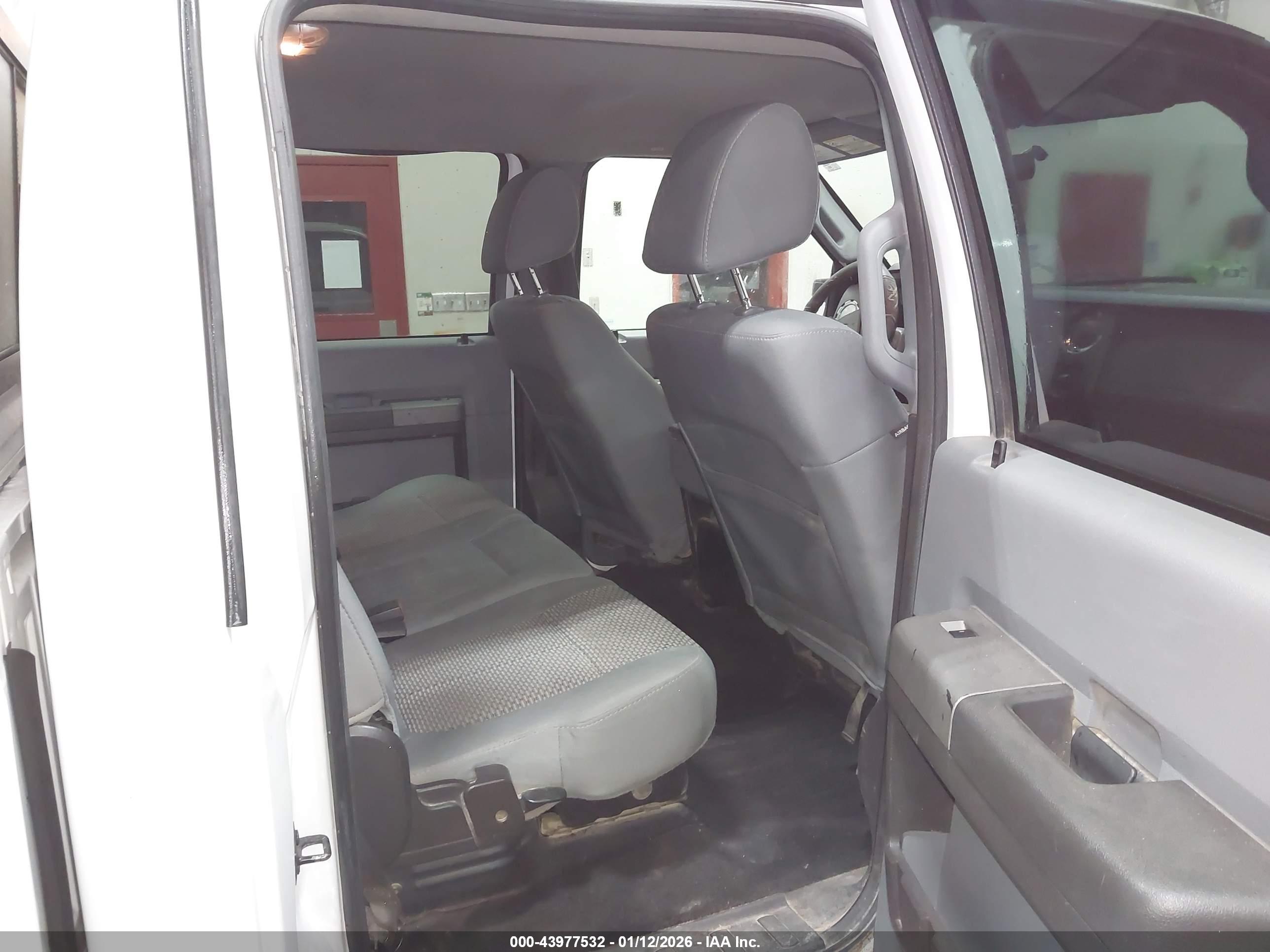 FORD F-250 image 8
