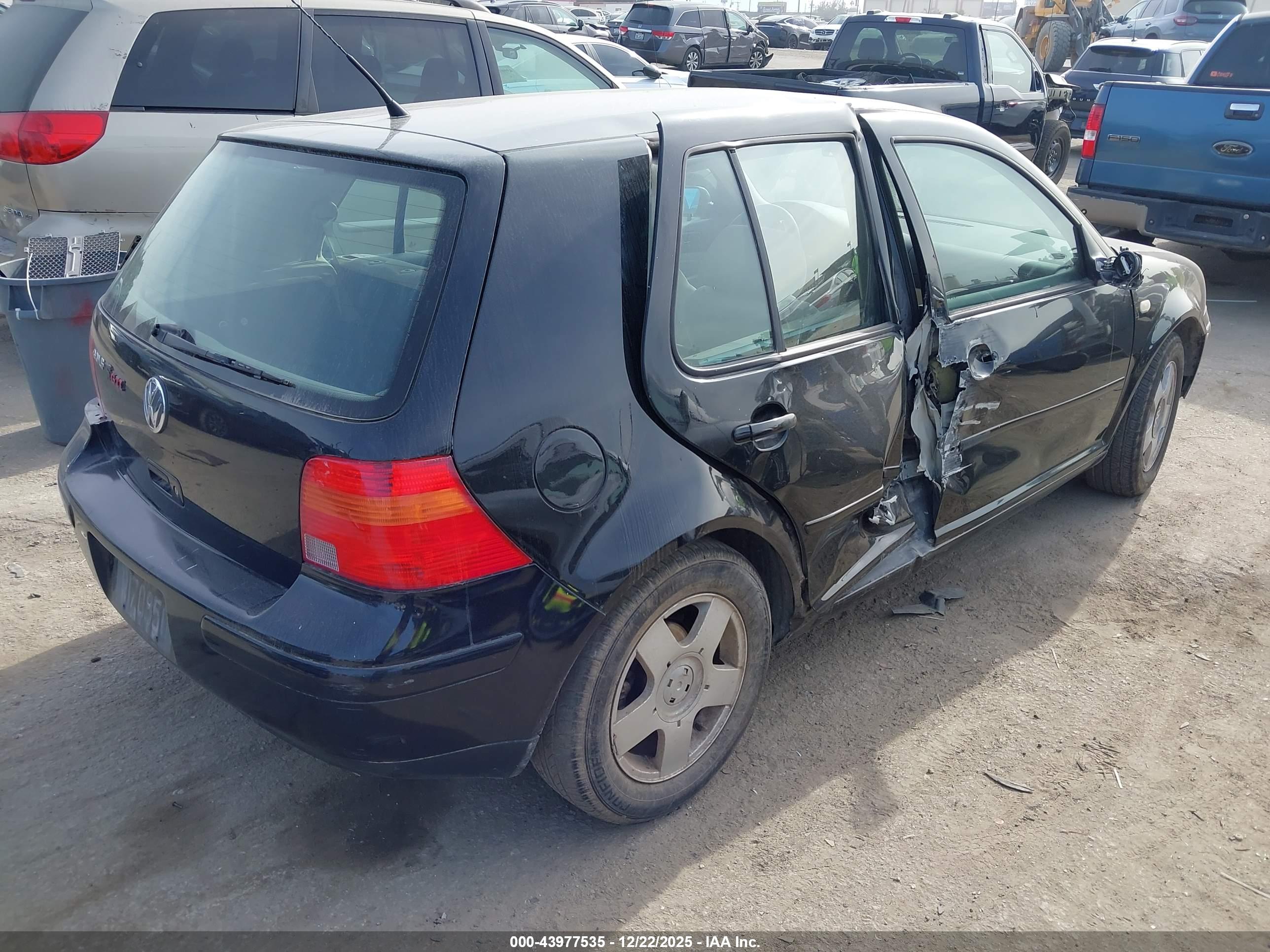 VOLKSWAGEN GOLF image 4