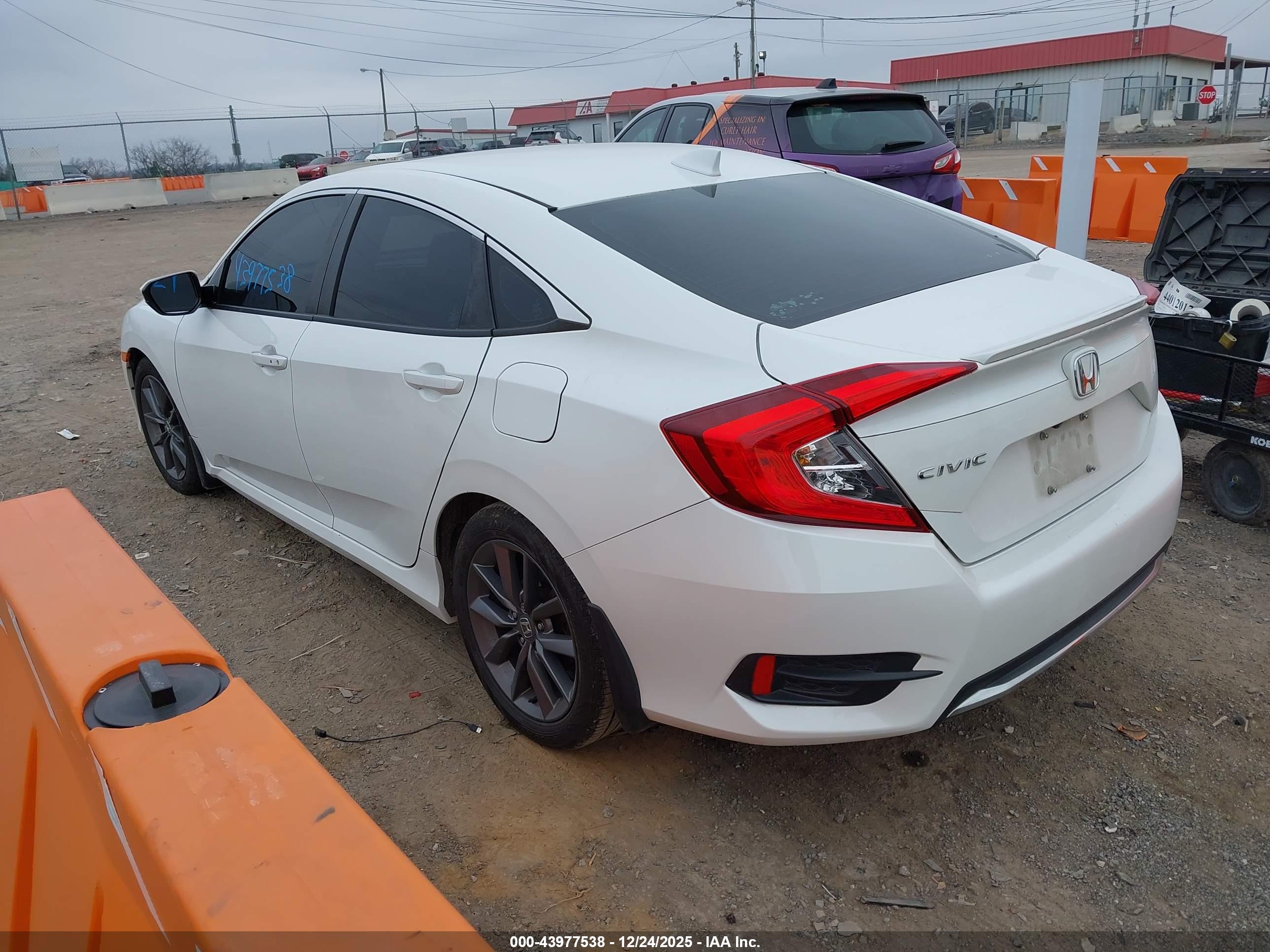 HONDA CIVIC image 3