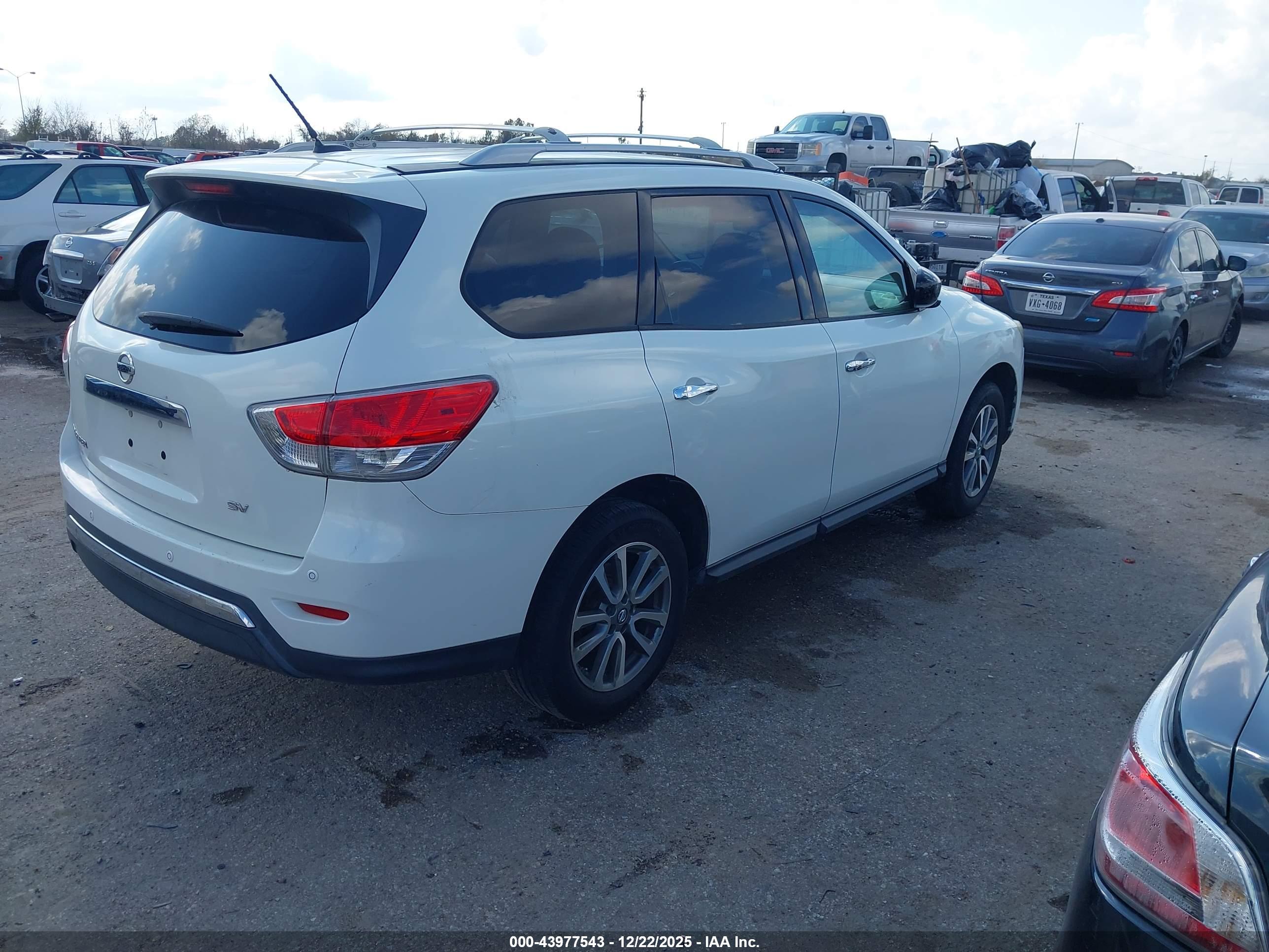 NISSAN PATHFINDER image 4