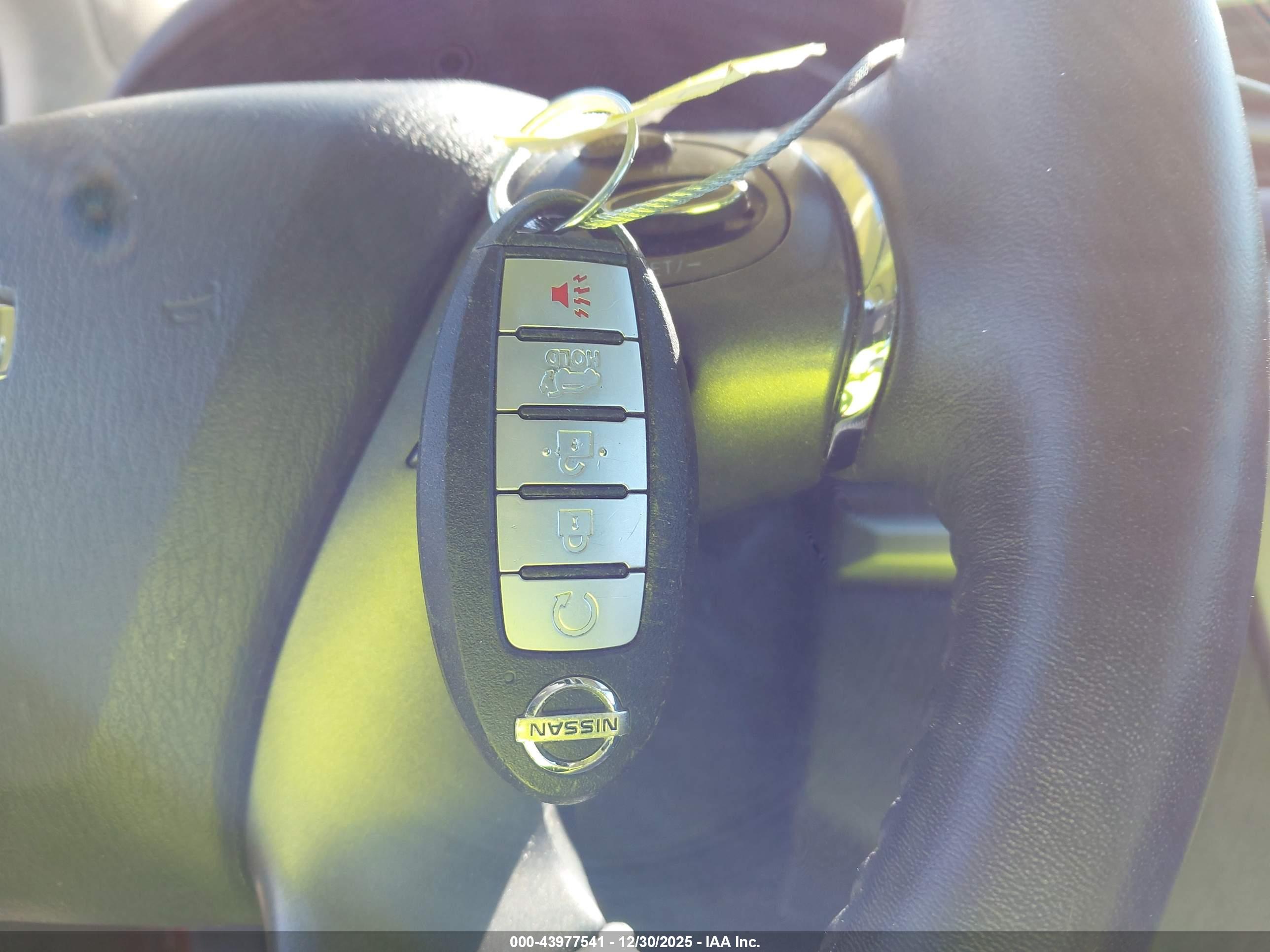 NISSAN MURANO image 11