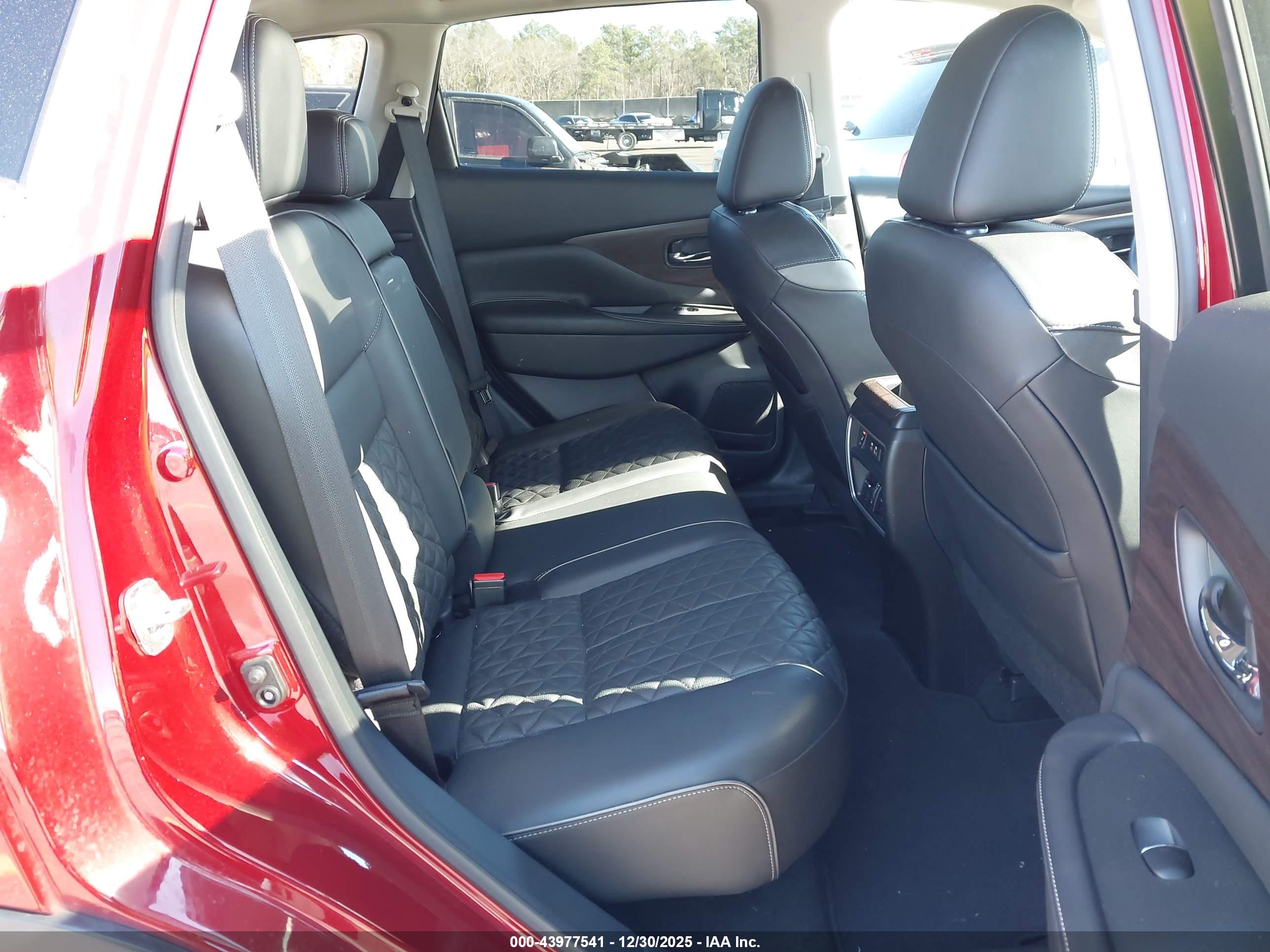 NISSAN MURANO image 8