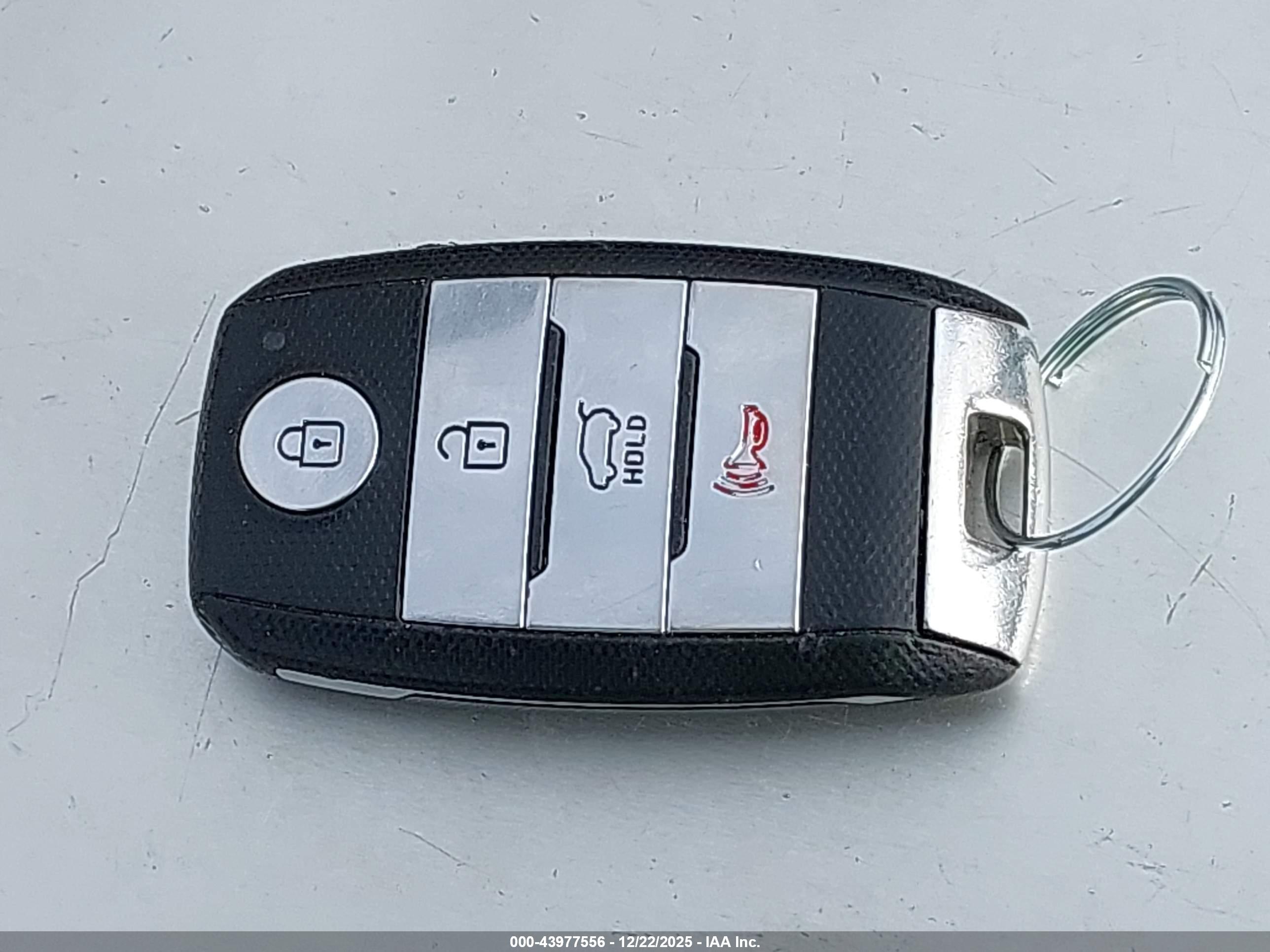 KIA SORENTO image 11
