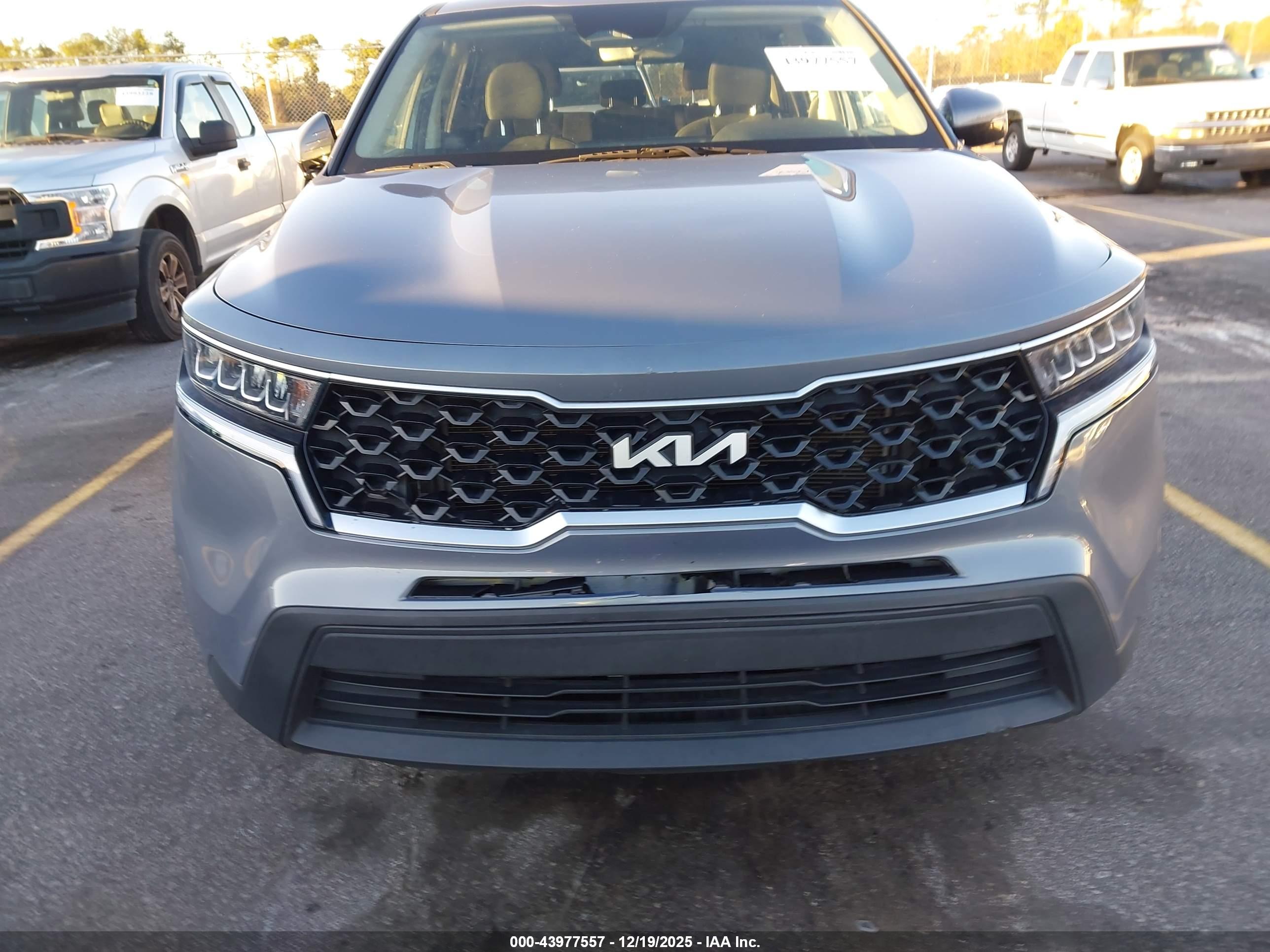 KIA SORENTO image 6
