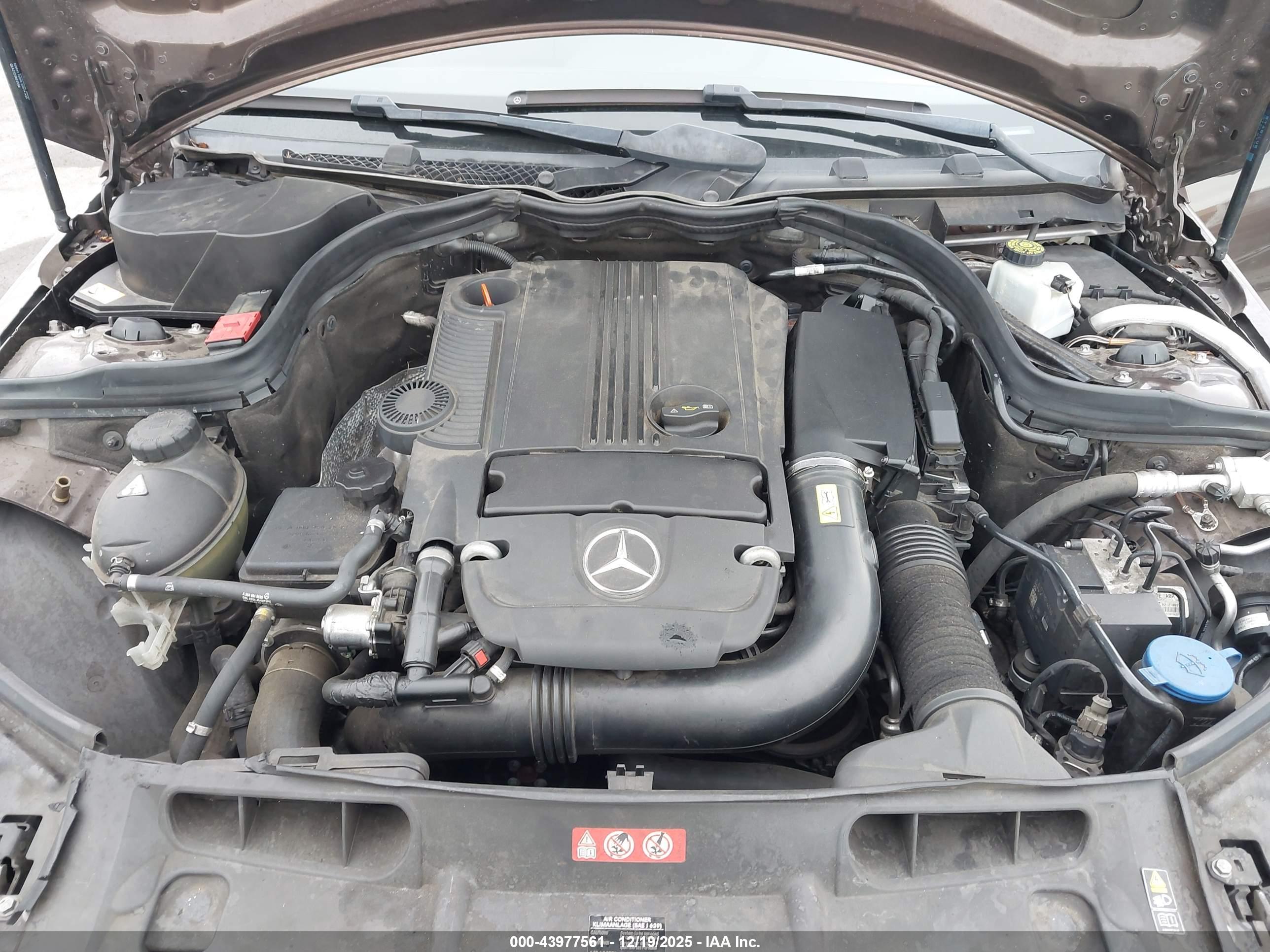 MERCEDES-BENZ C-CLASS image 10