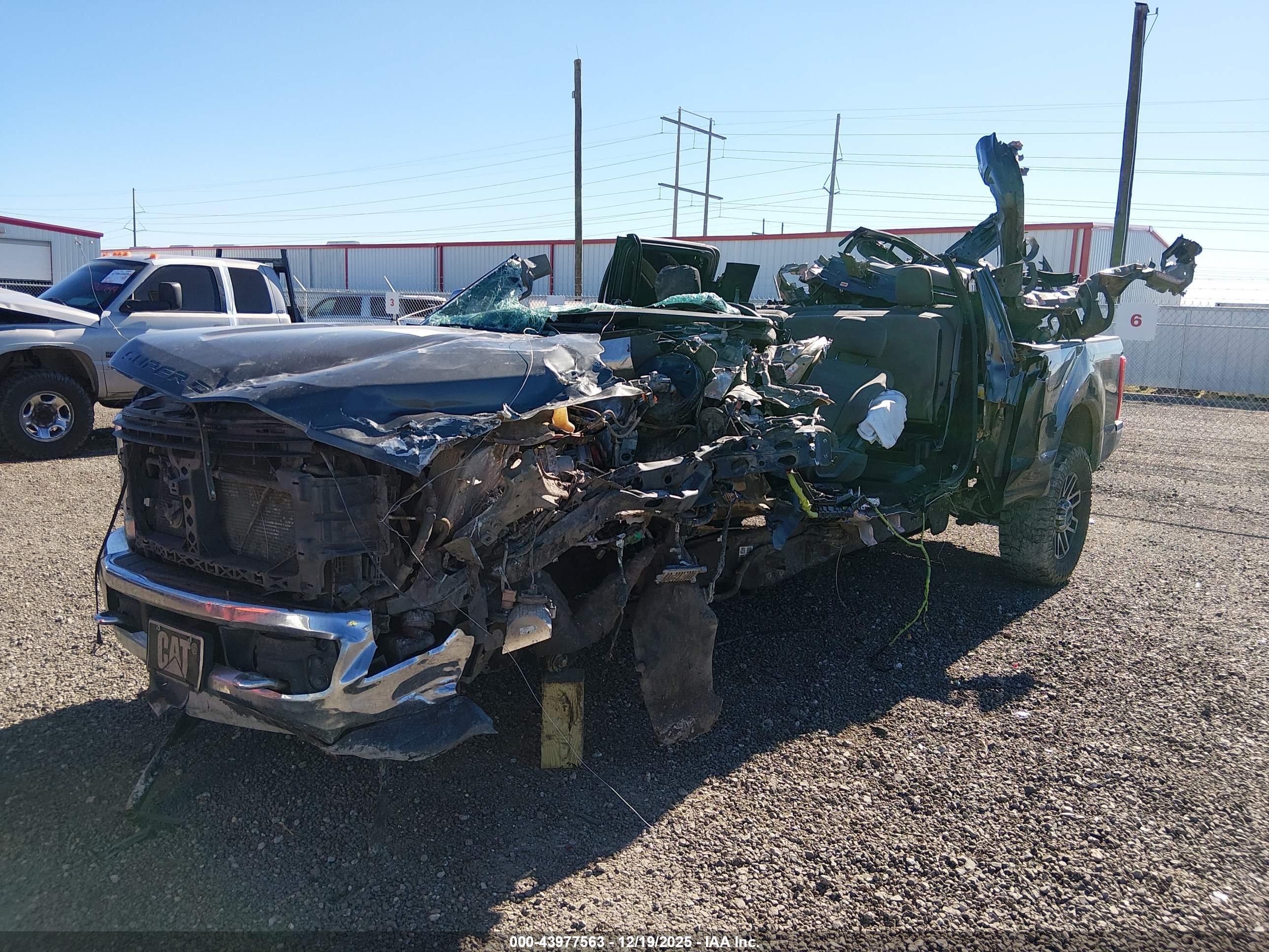 FORD F-250 image 2