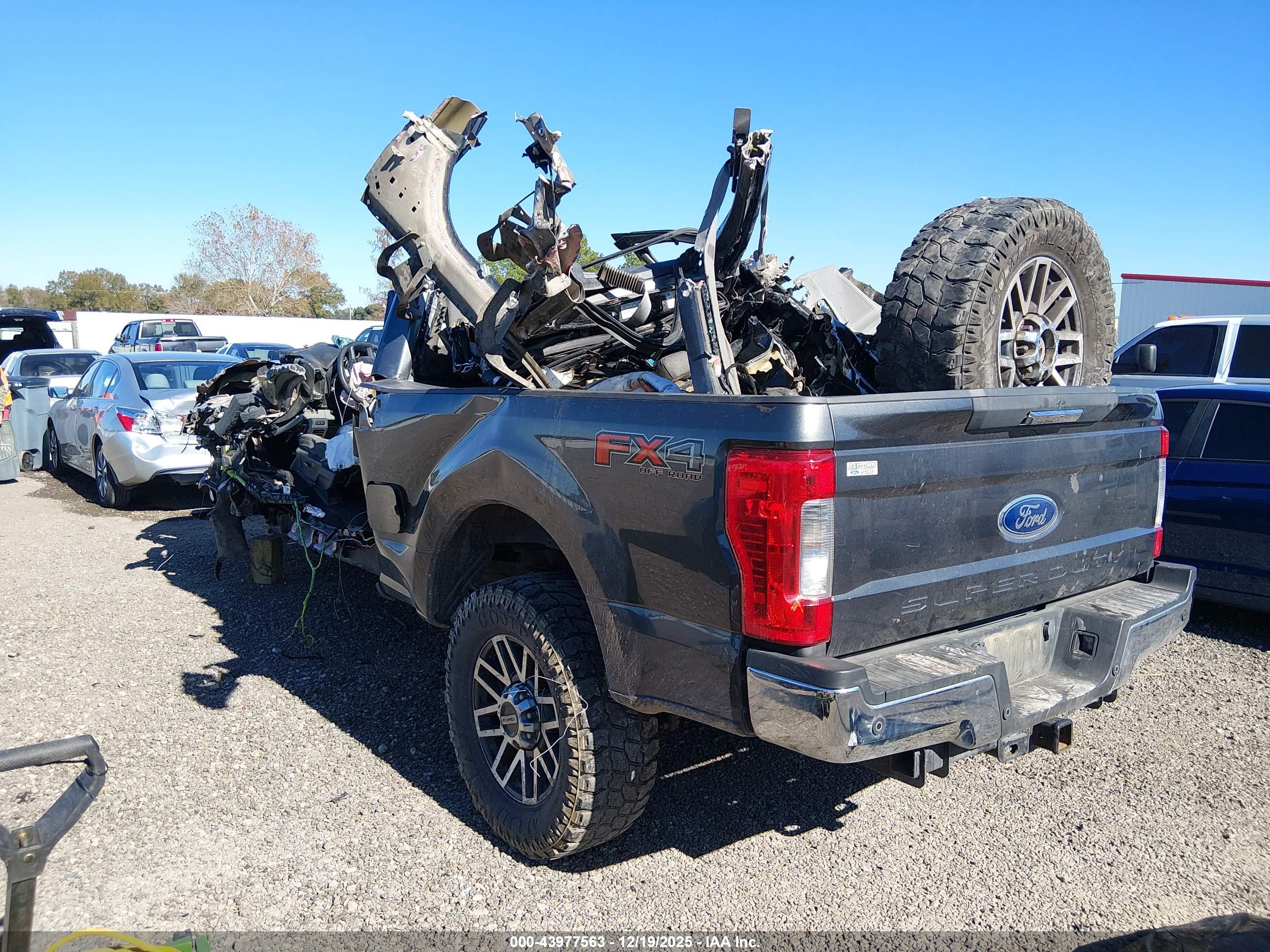 FORD F-250 image 3