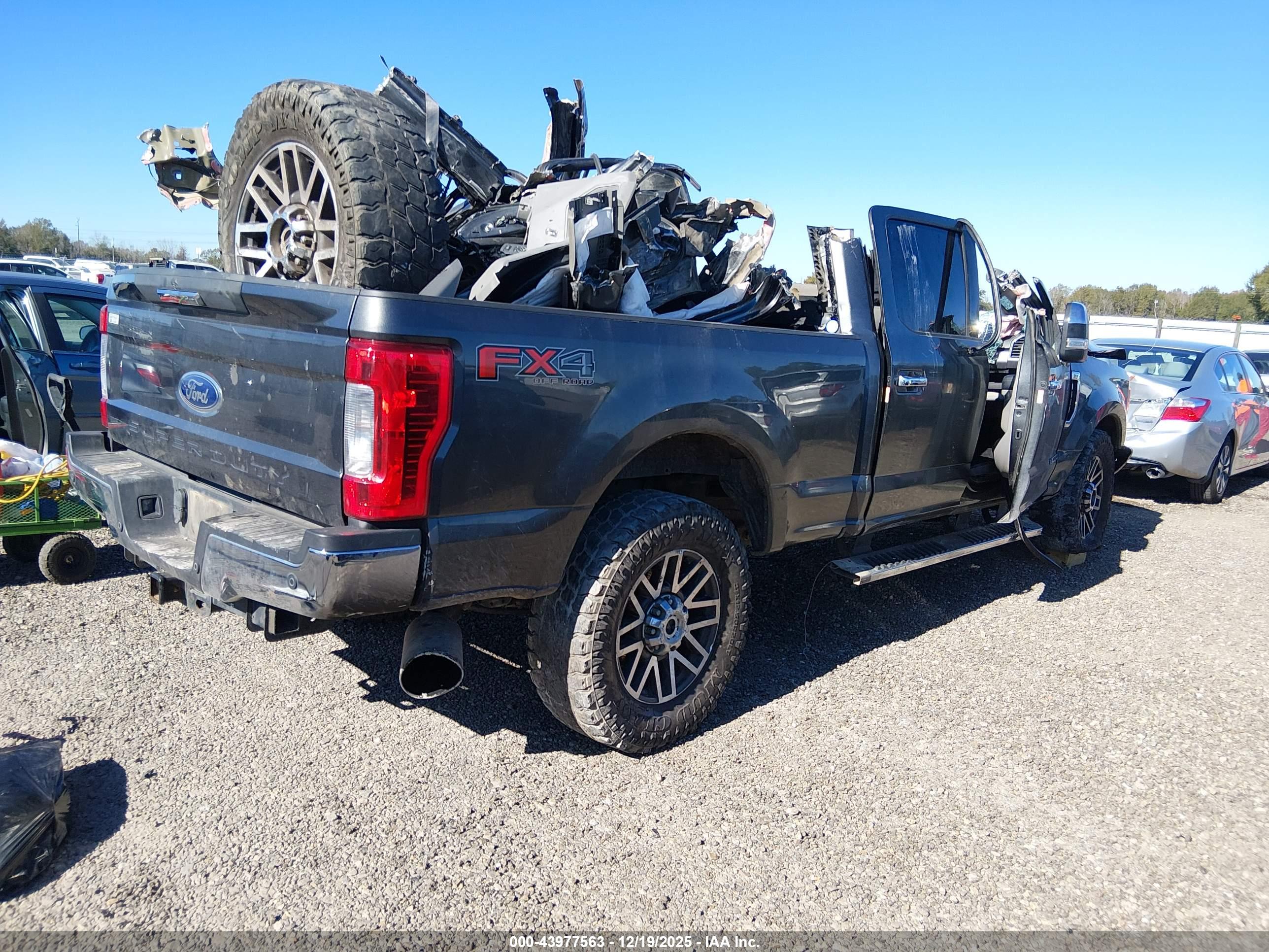 FORD F-250 image 4