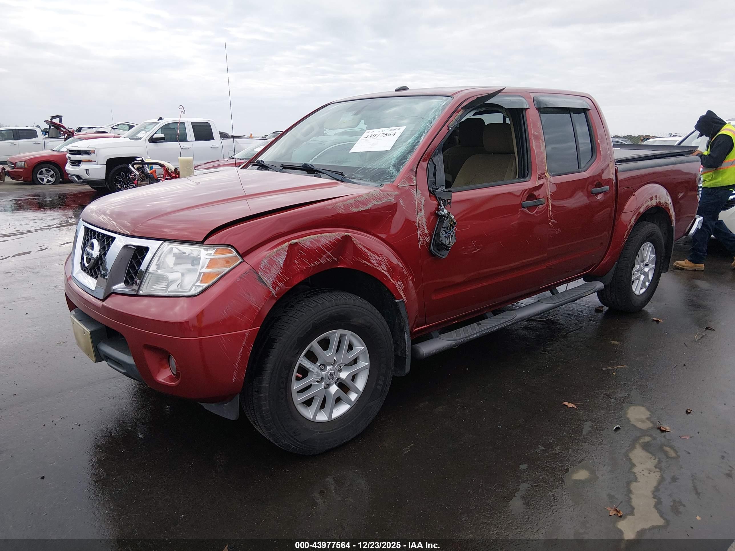 NISSAN FRONTIER image 2
