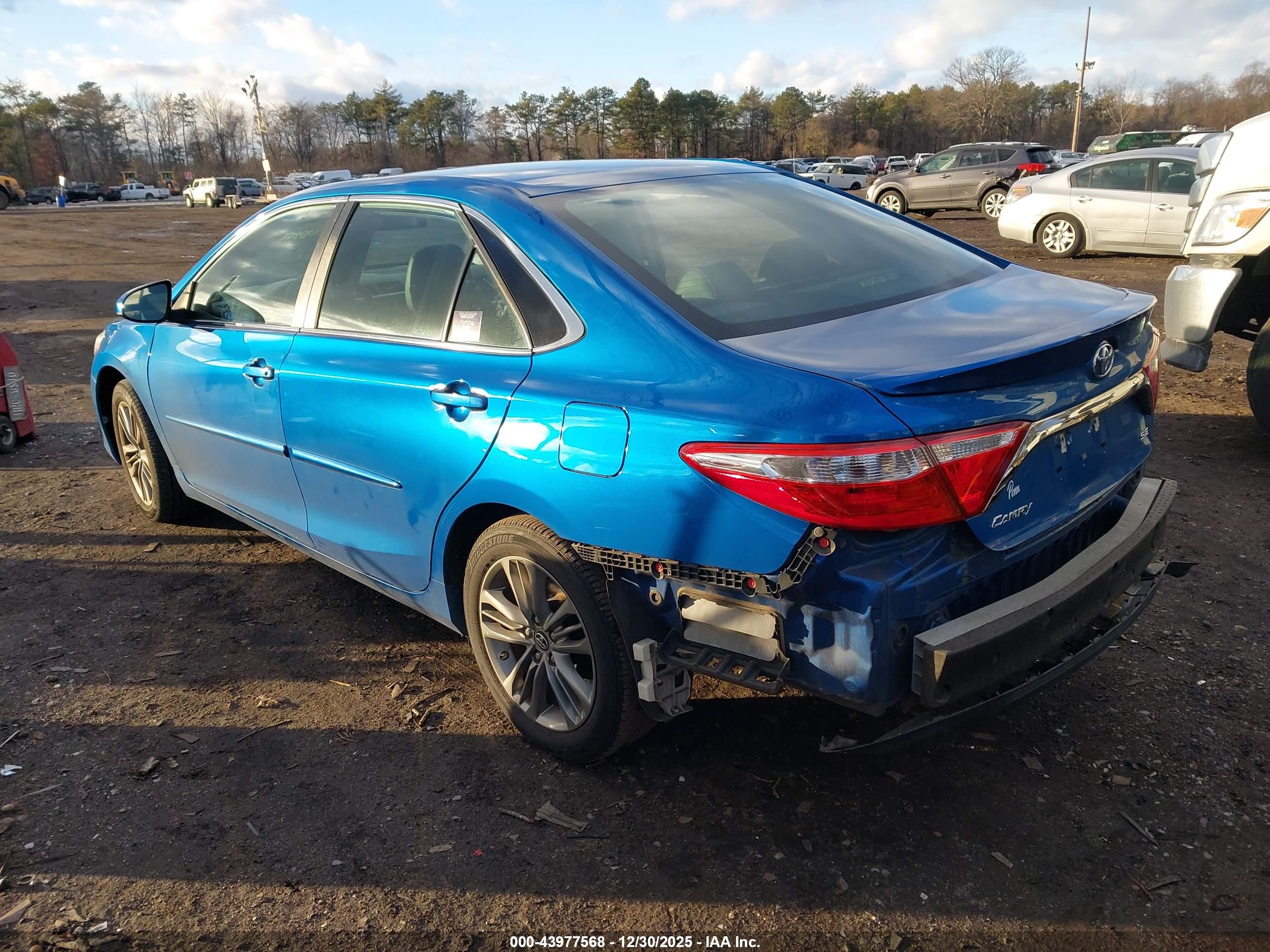 TOYOTA CAMRY image 3