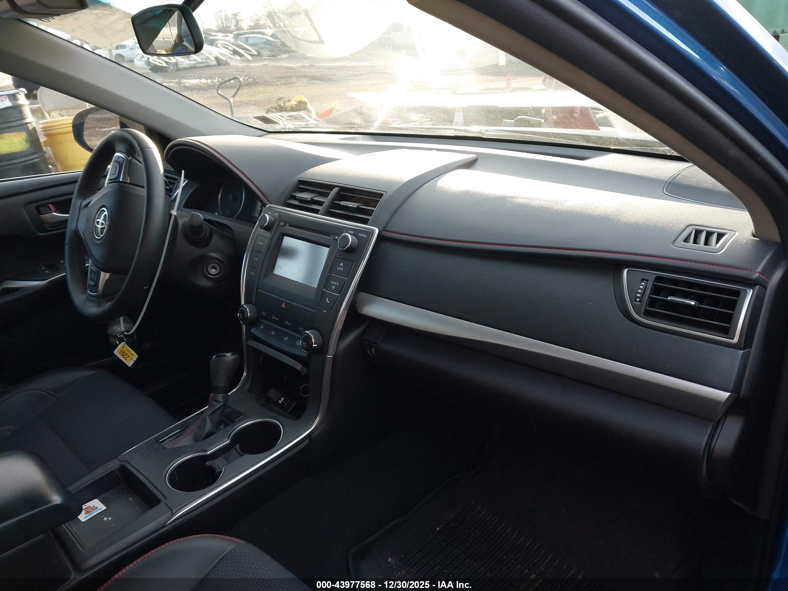 TOYOTA CAMRY image 5
