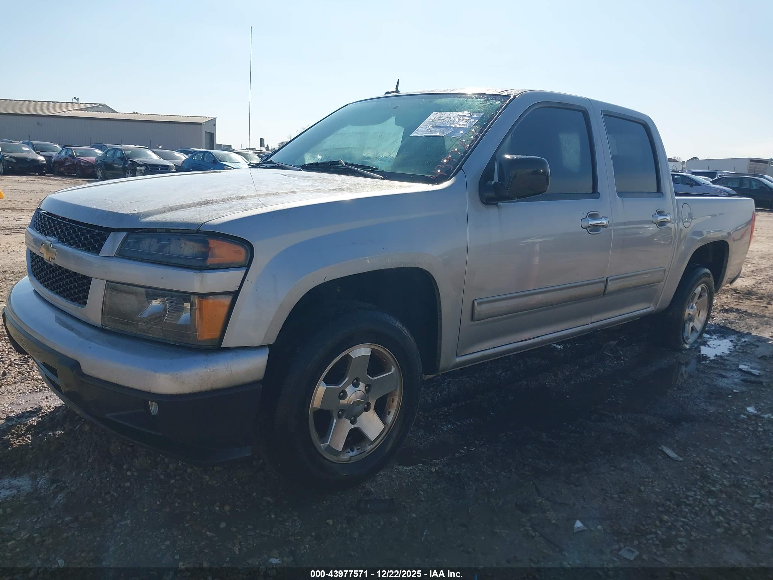CHEVROLET COLORADO image 2