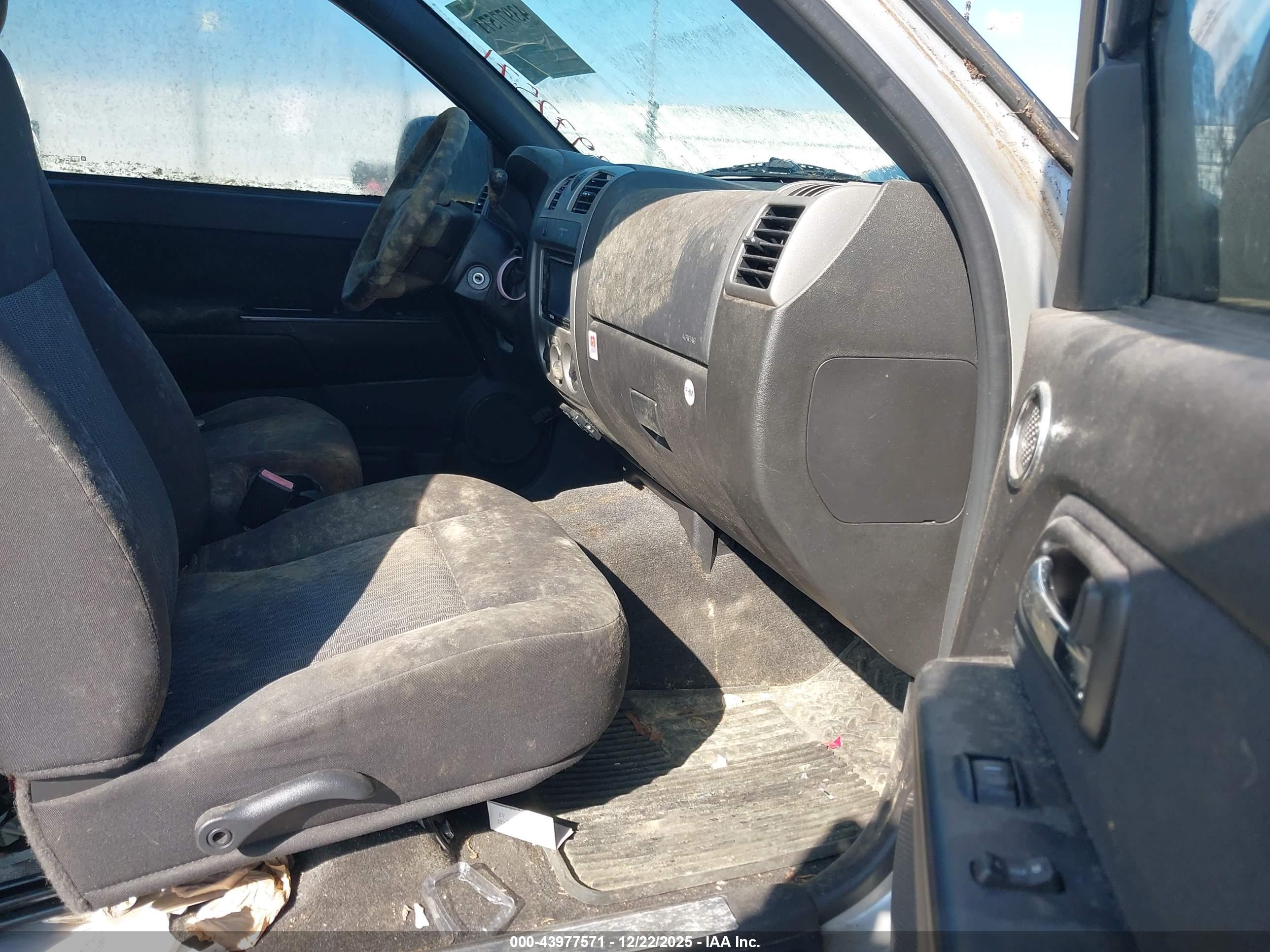 CHEVROLET COLORADO image 5