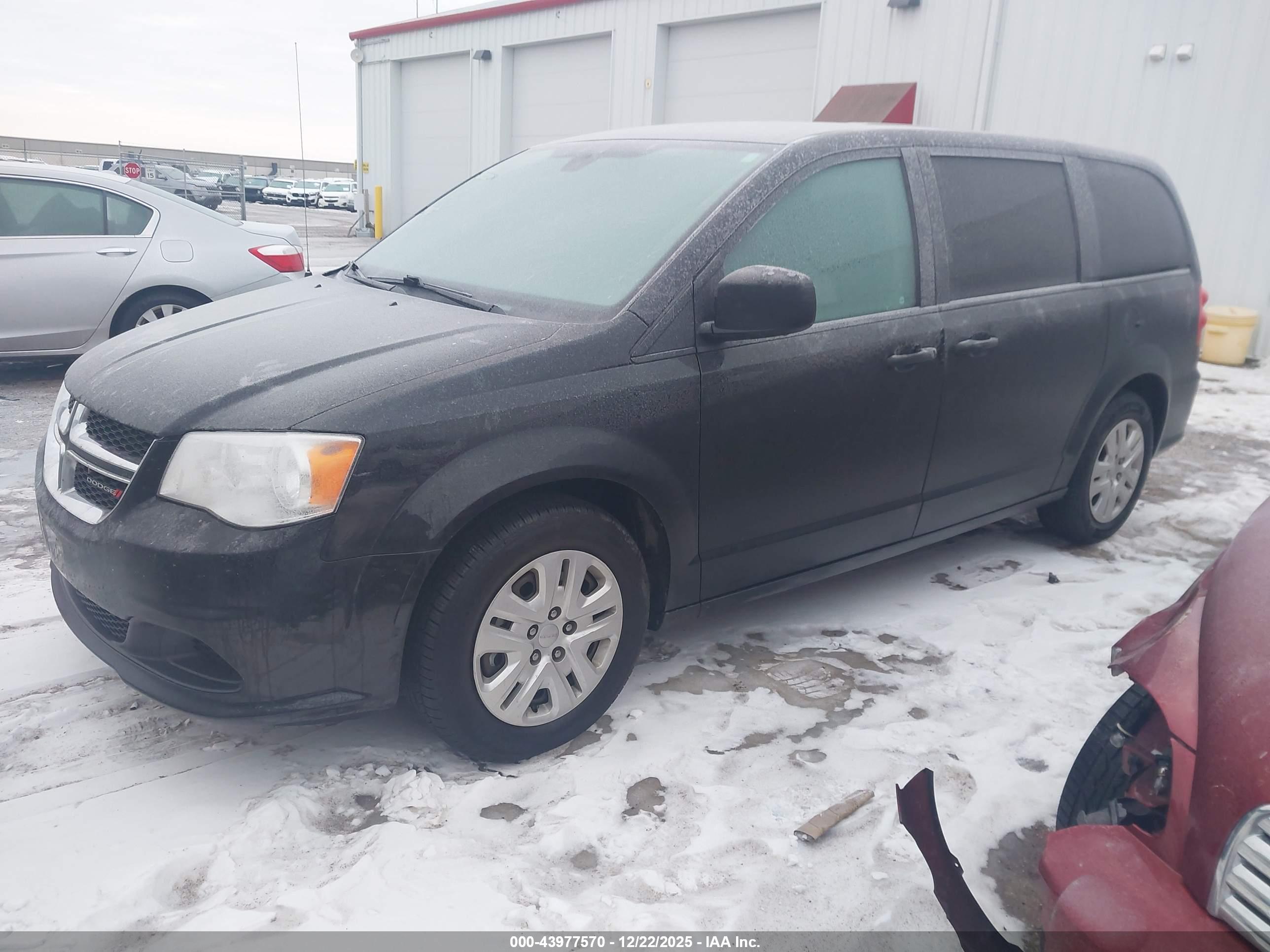 DODGE GRAND image 2