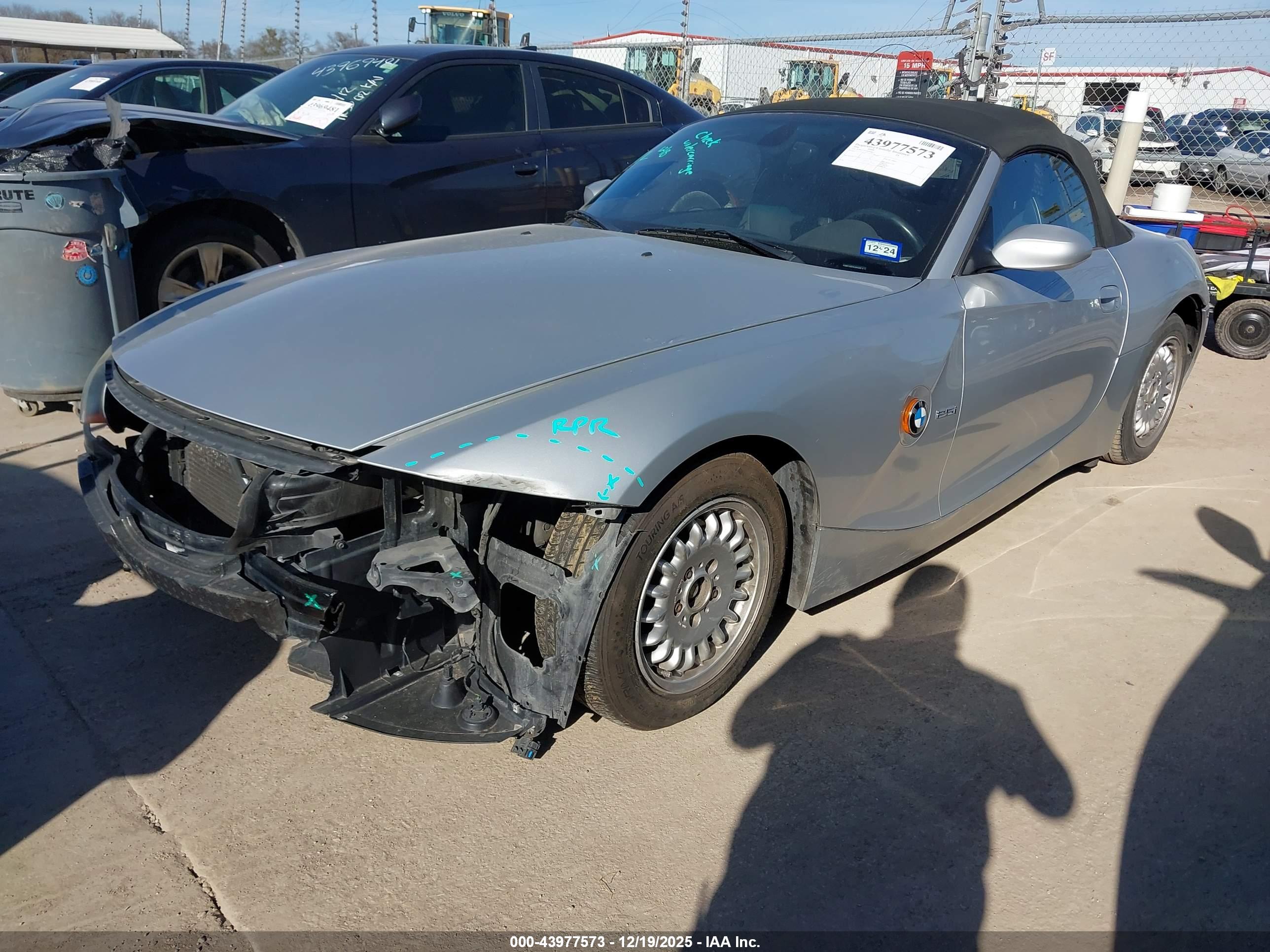BMW Z4 image 2