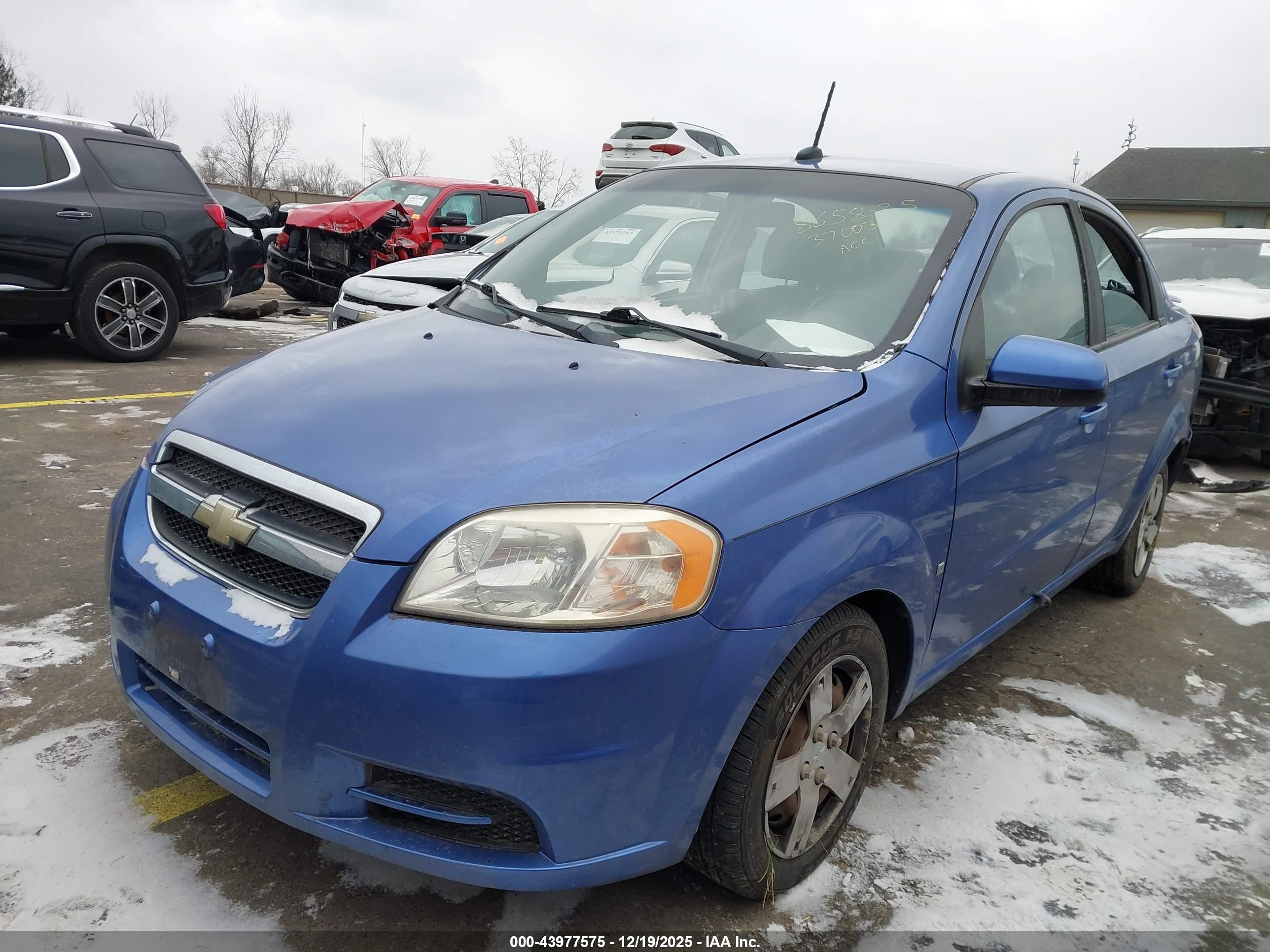 CHEVROLET AVEO image 2