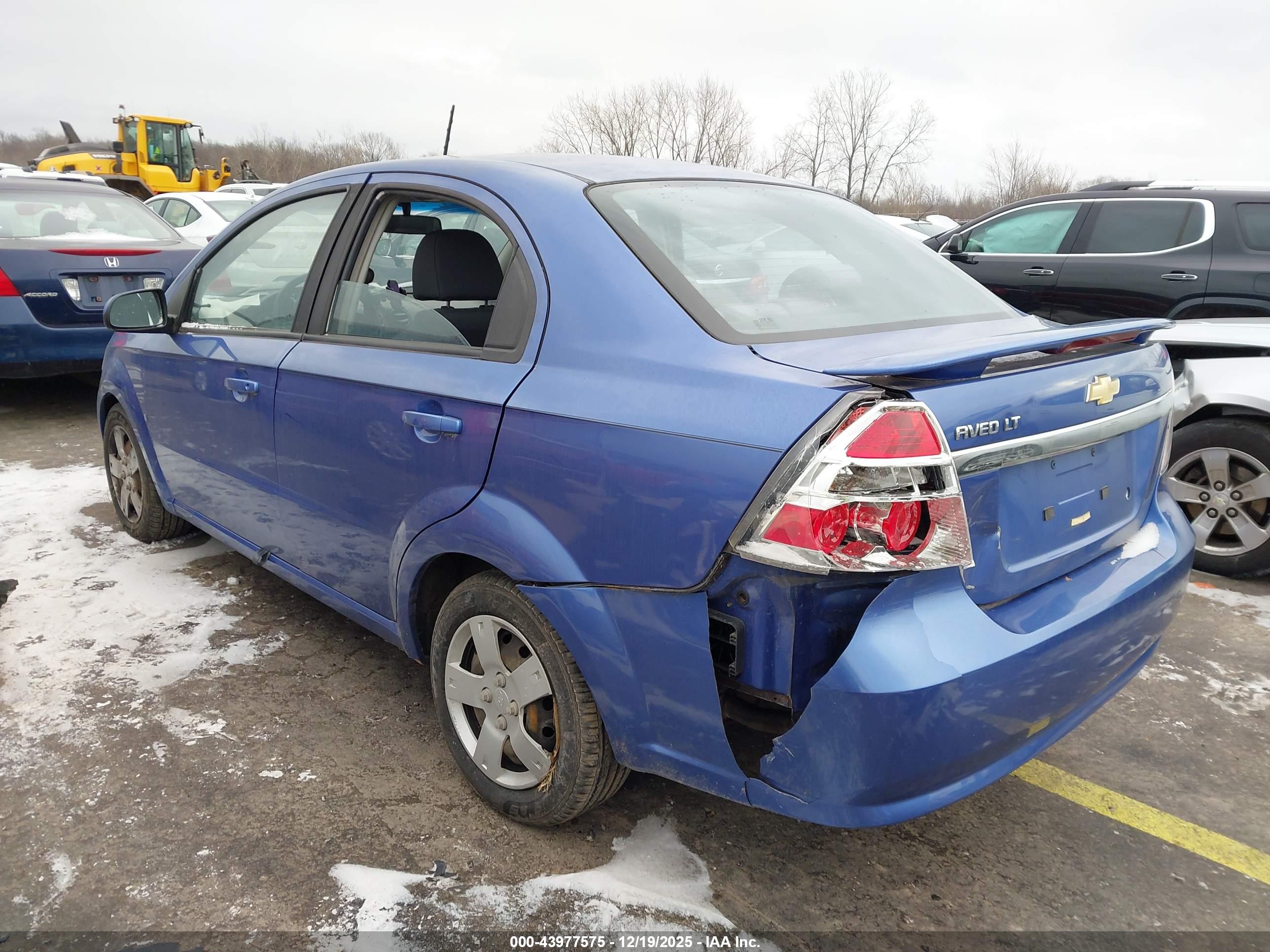 CHEVROLET AVEO image 3