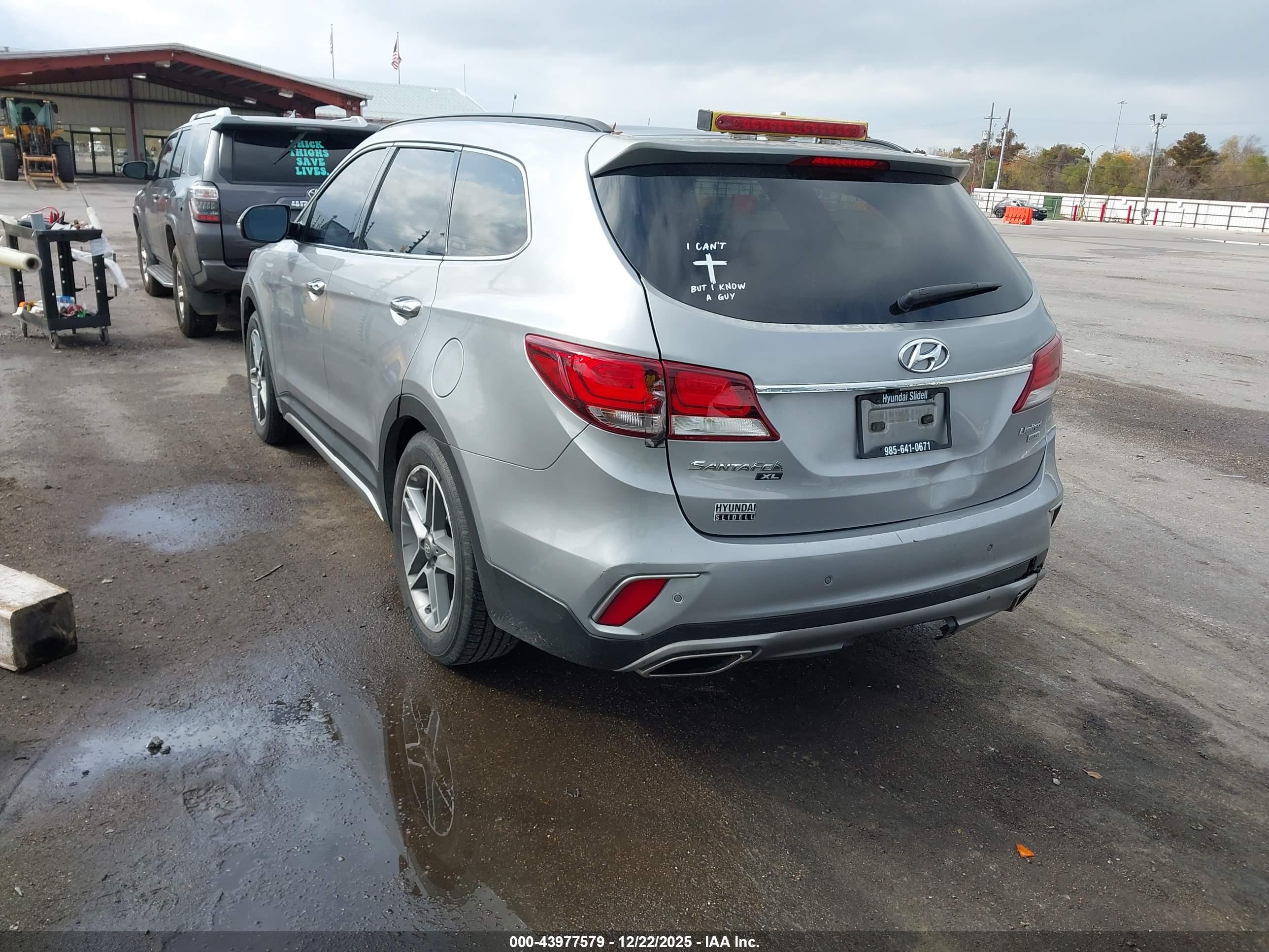 HYUNDAI SANTA image 3