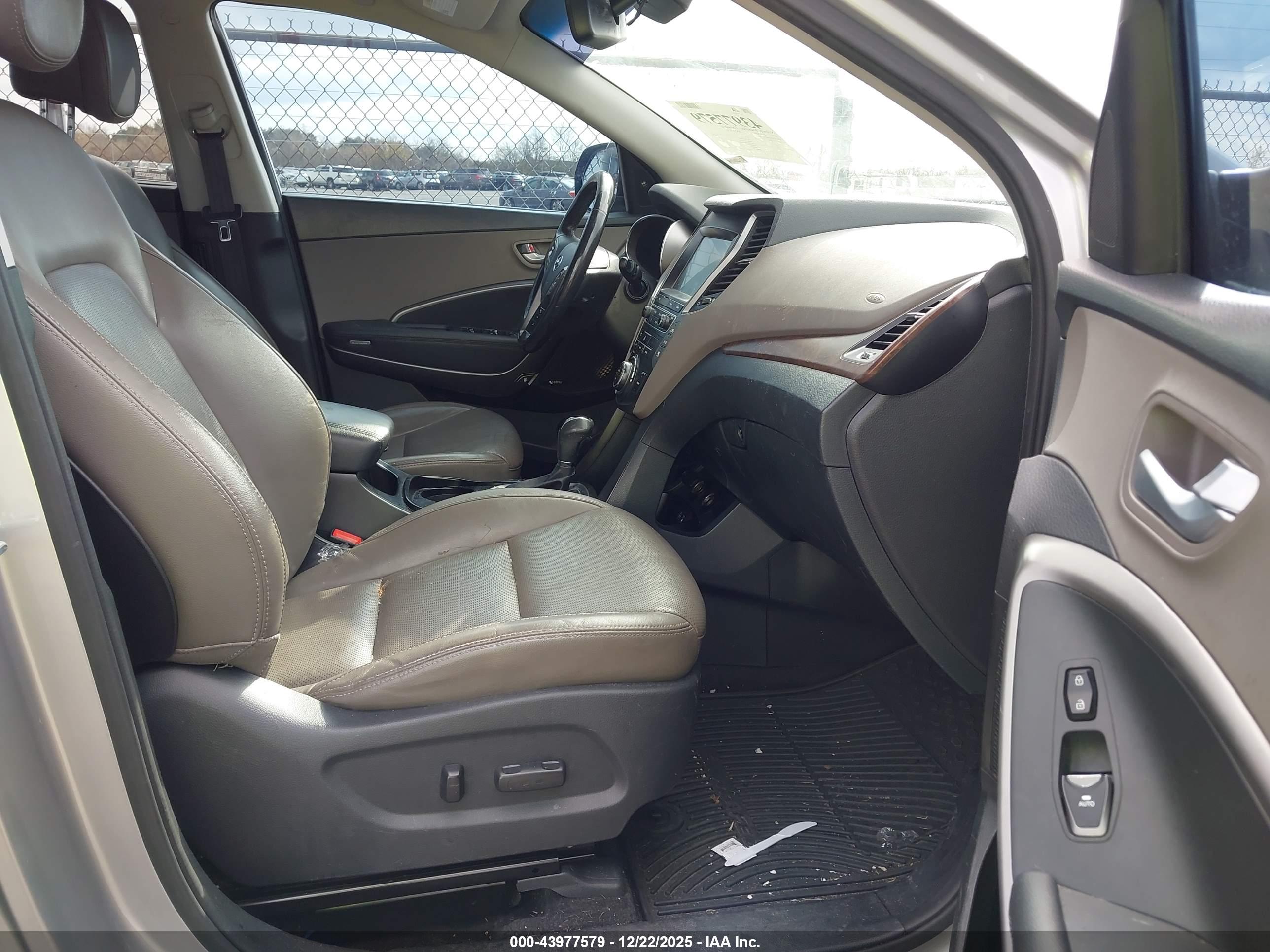 HYUNDAI SANTA image 5