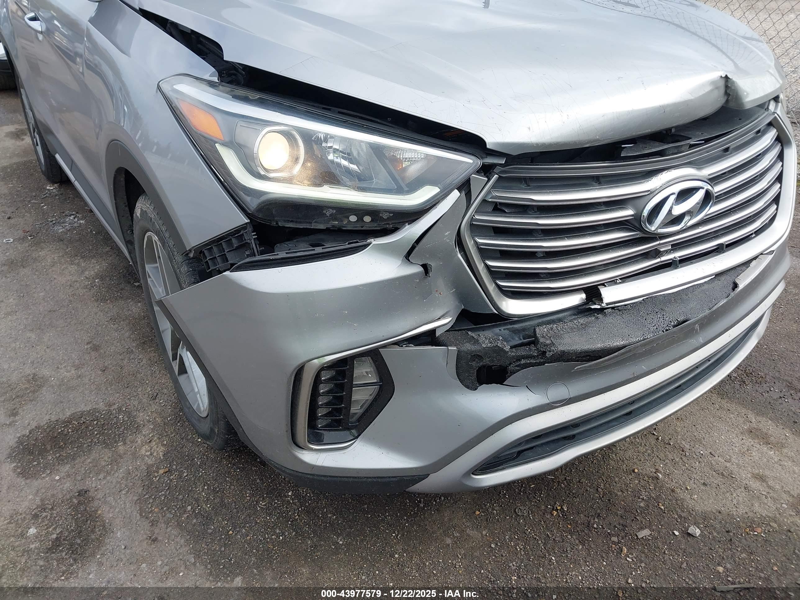 HYUNDAI SANTA image 6