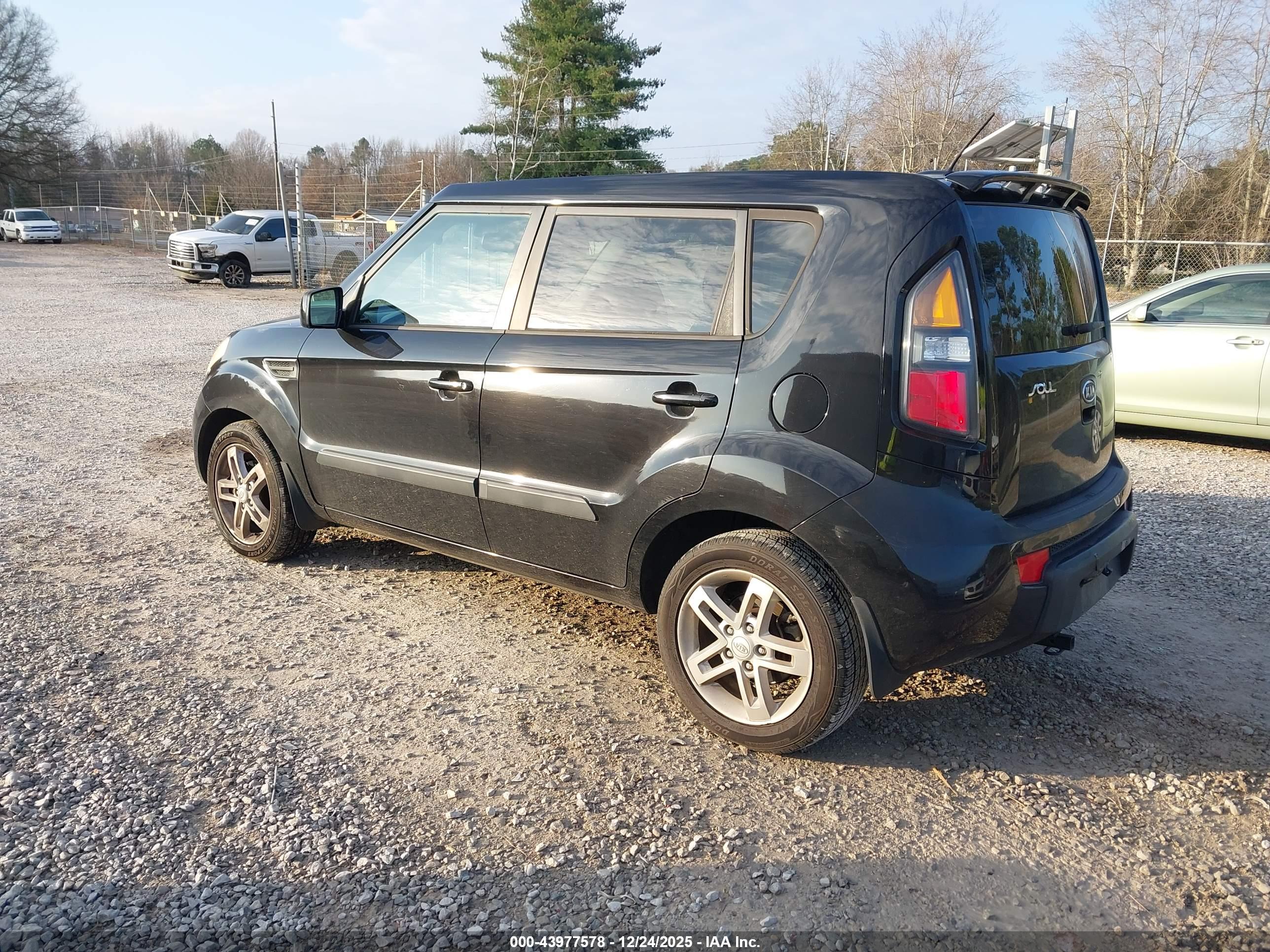 KIA SOUL image 3