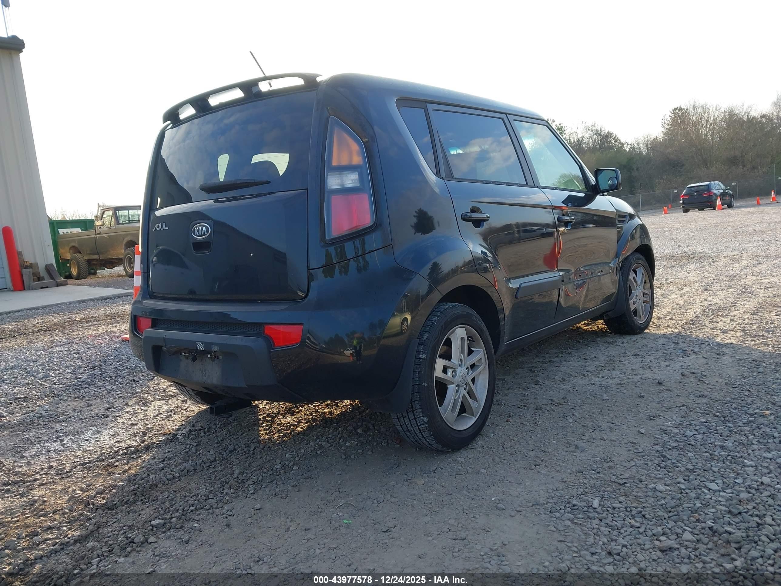 KIA SOUL image 4