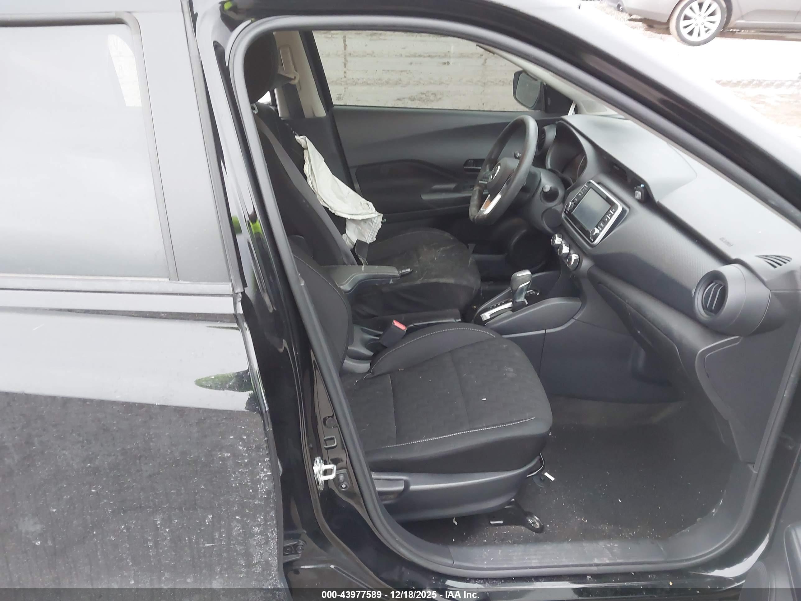 NISSAN KICKS image 5