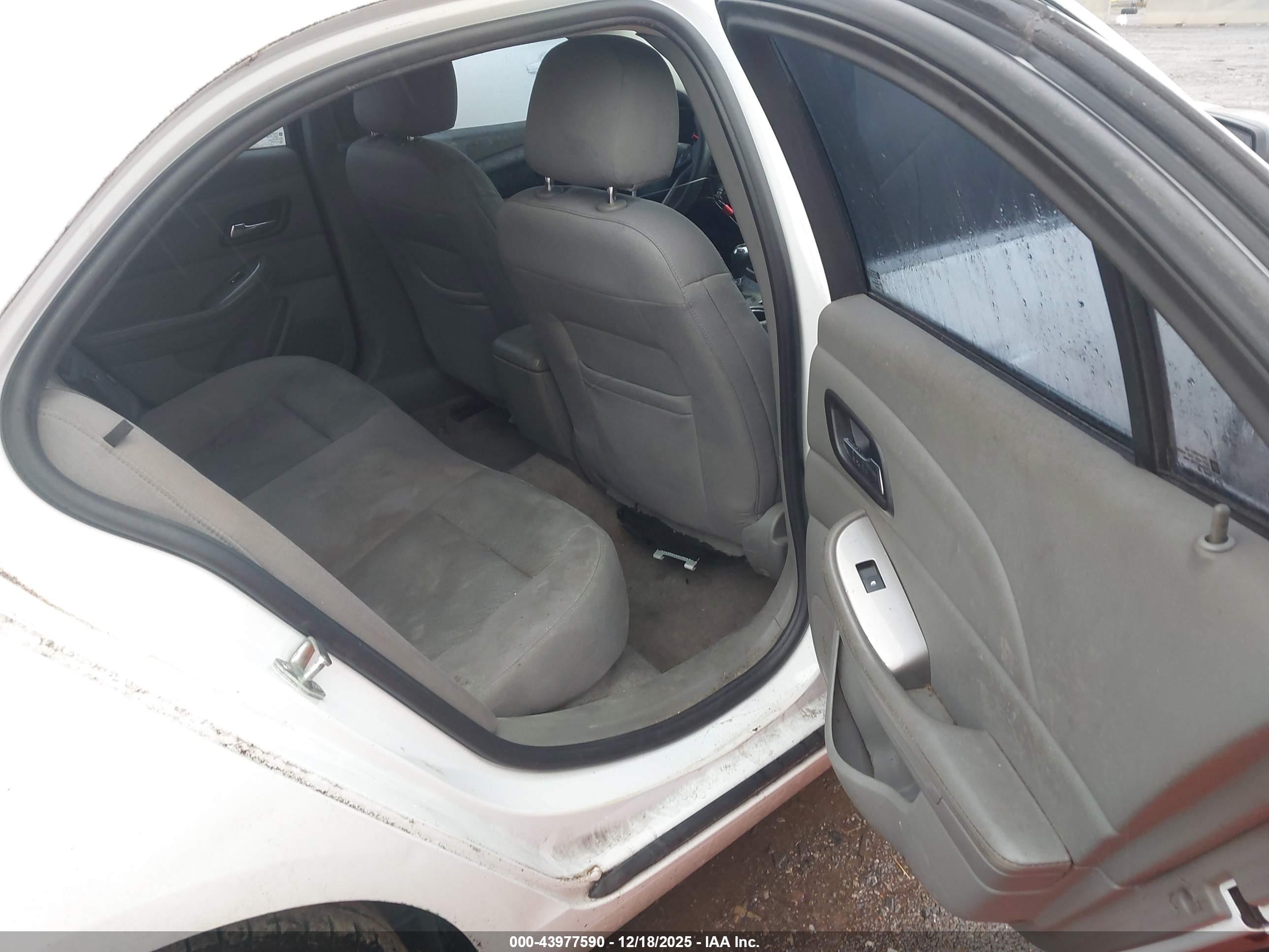 CHEVROLET MALIBU image 8