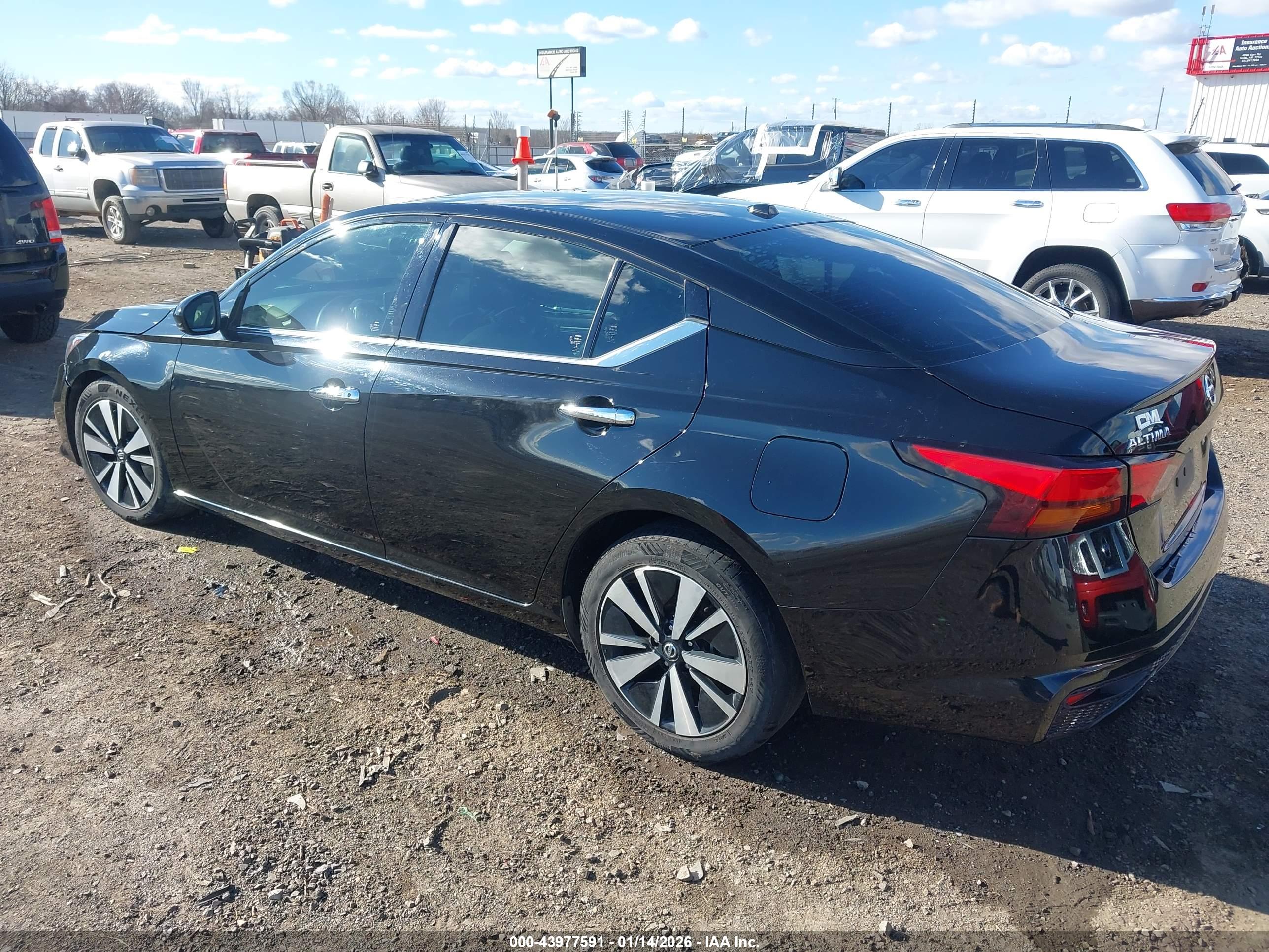 NISSAN ALTIMA image 3