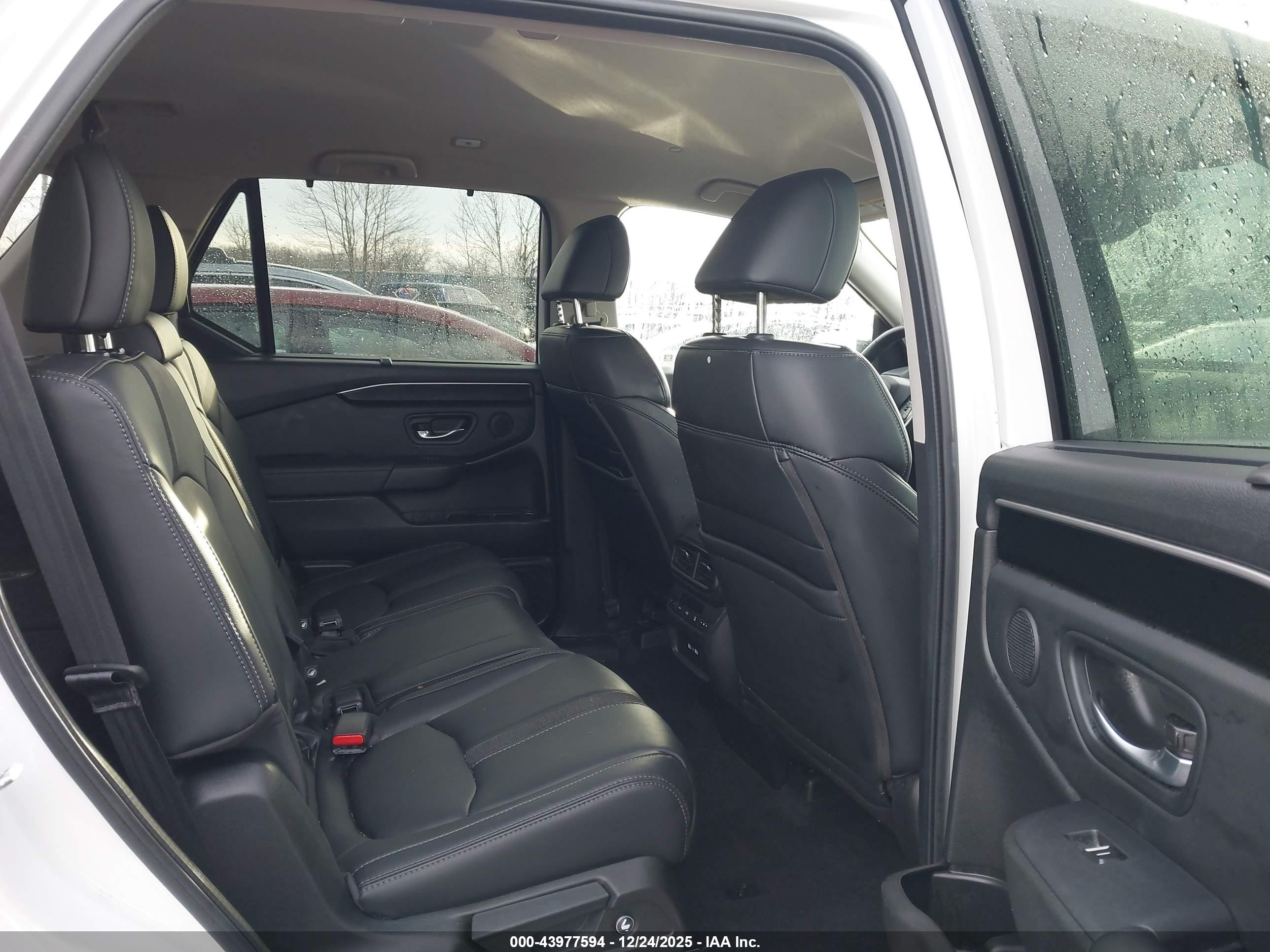HONDA PILOT image 8
