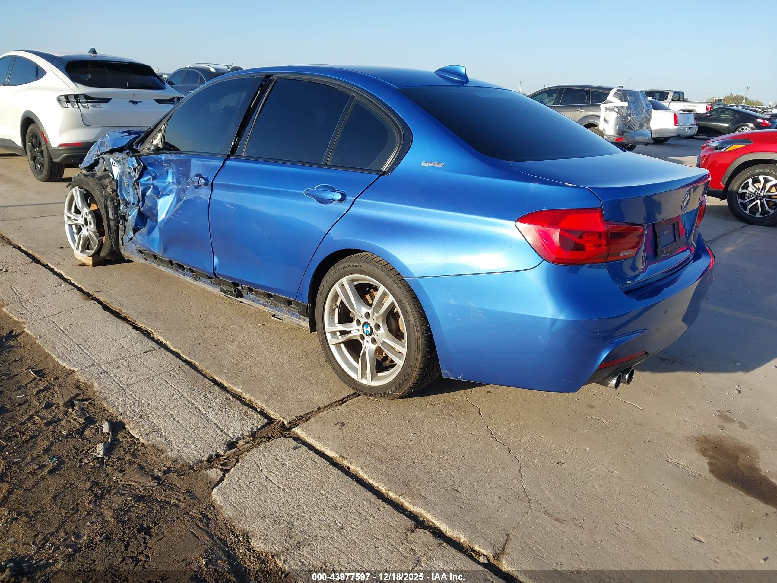 BMW 330E image 3