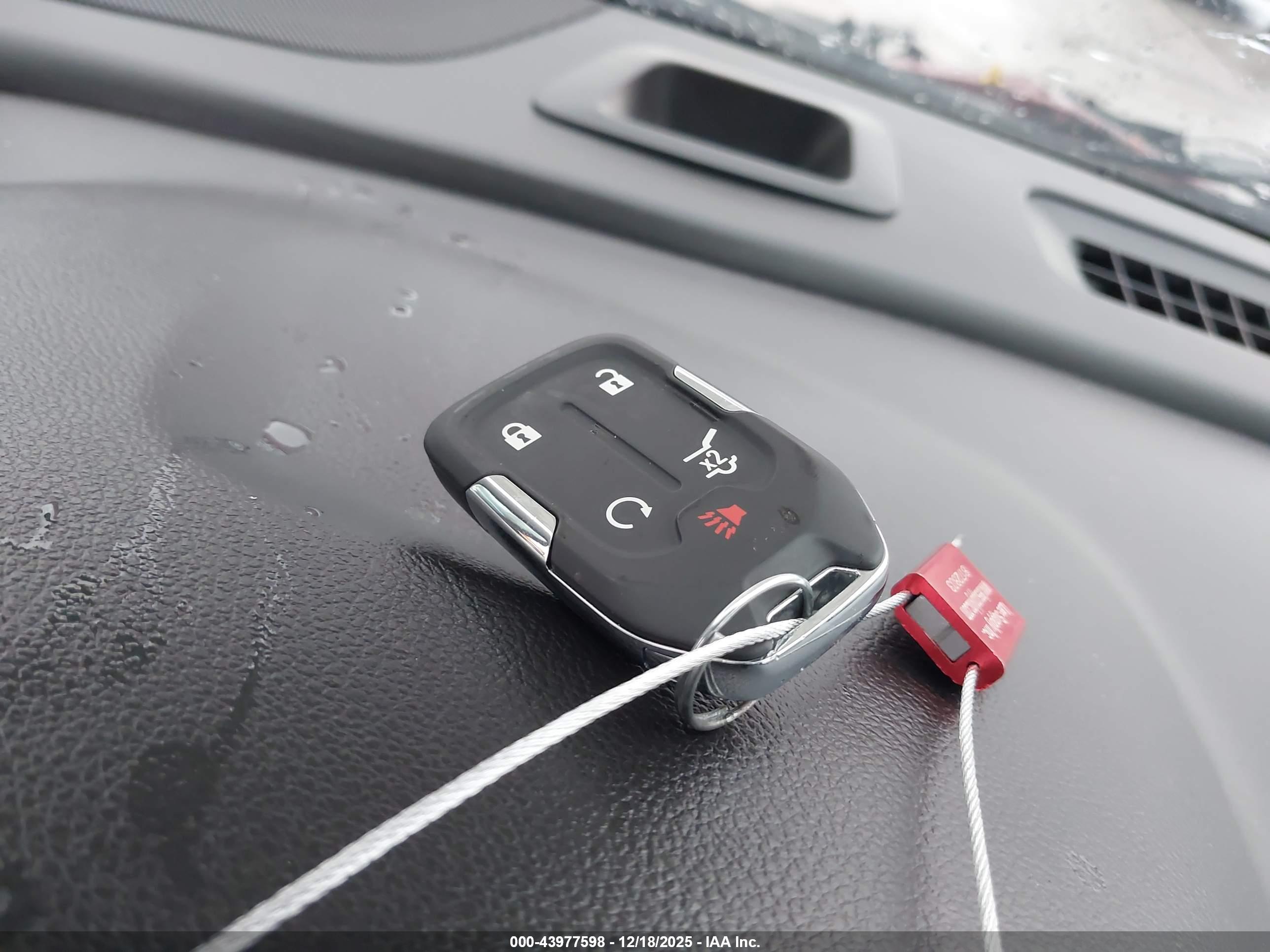 GMC TERRAIN image 11