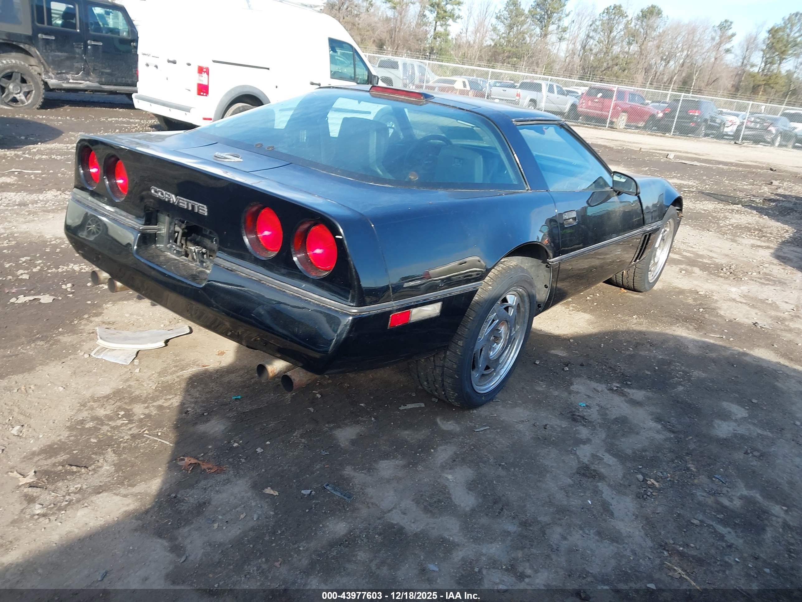CHEVROLET CORVETTE image 4