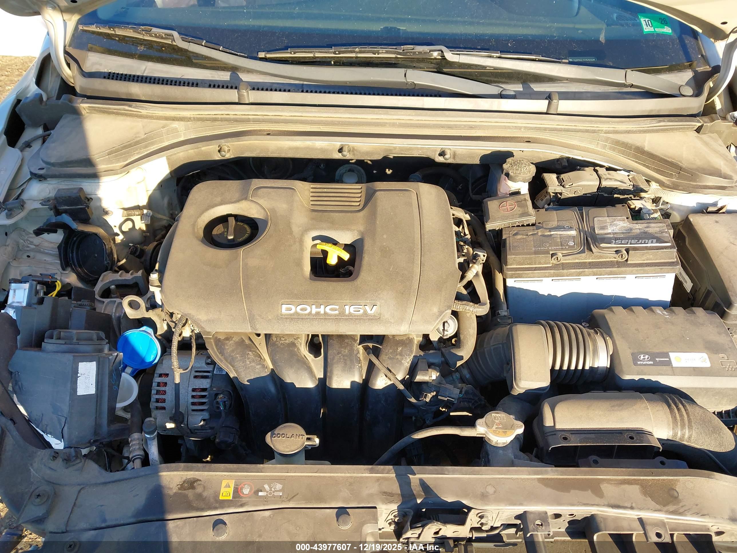HYUNDAI ELANTRA image 10