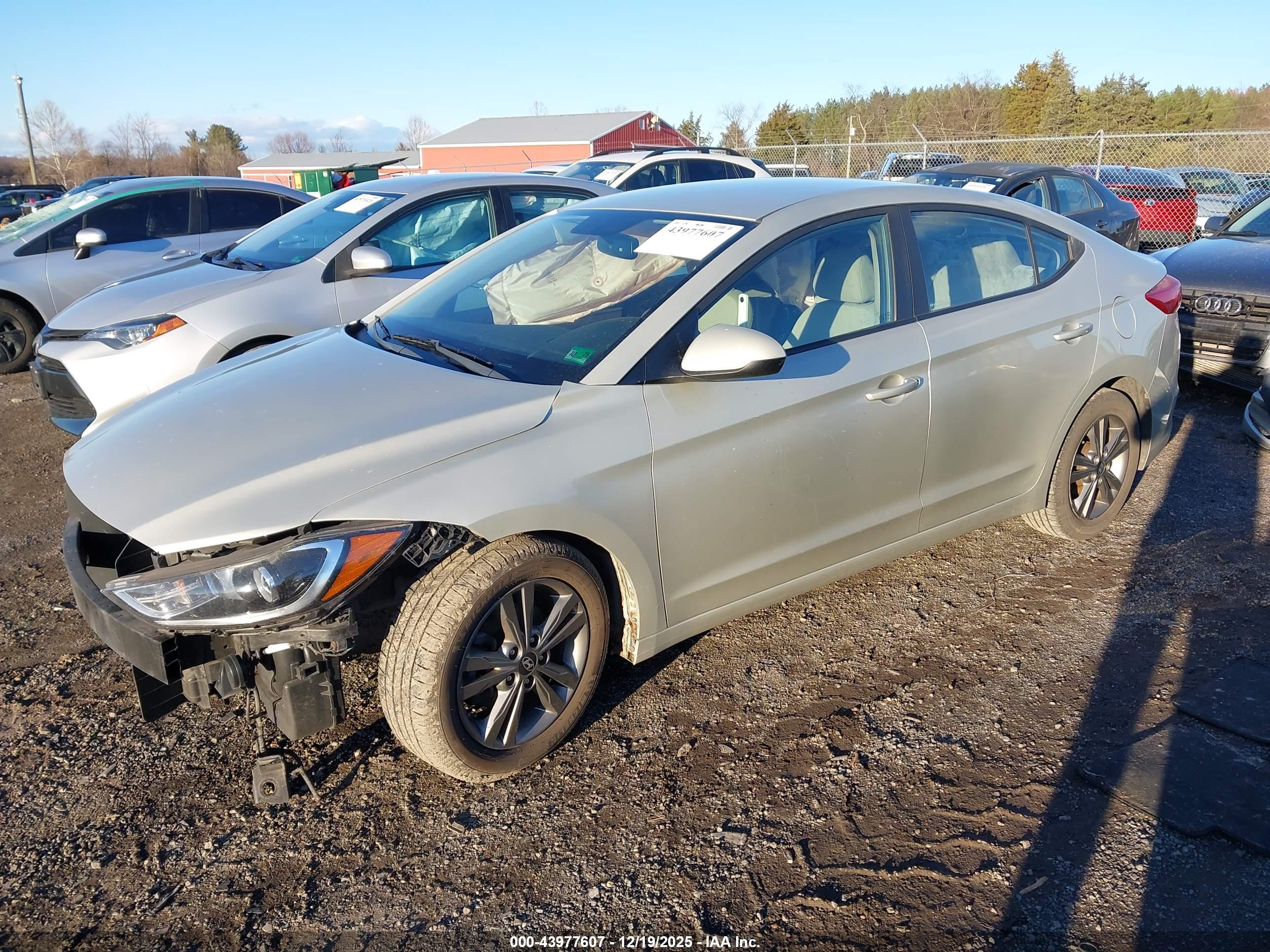 HYUNDAI ELANTRA image 2