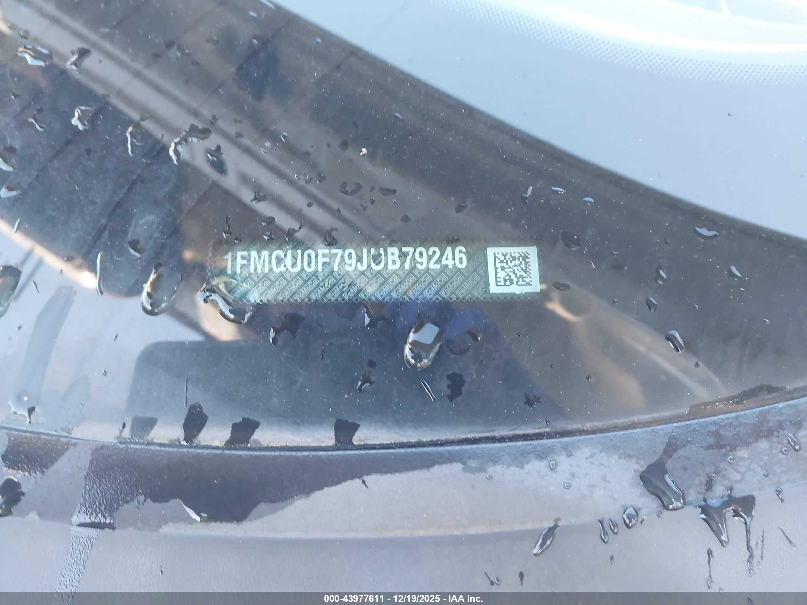 FORD ESCAPE image 9