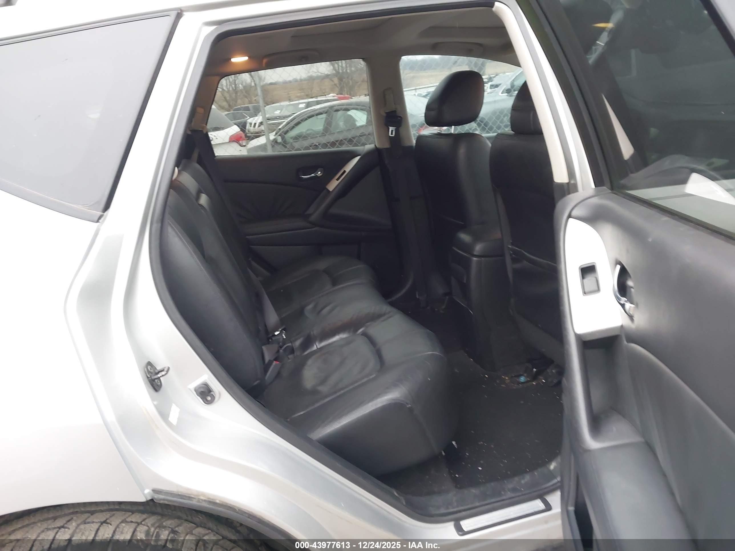 NISSAN MURANO image 8