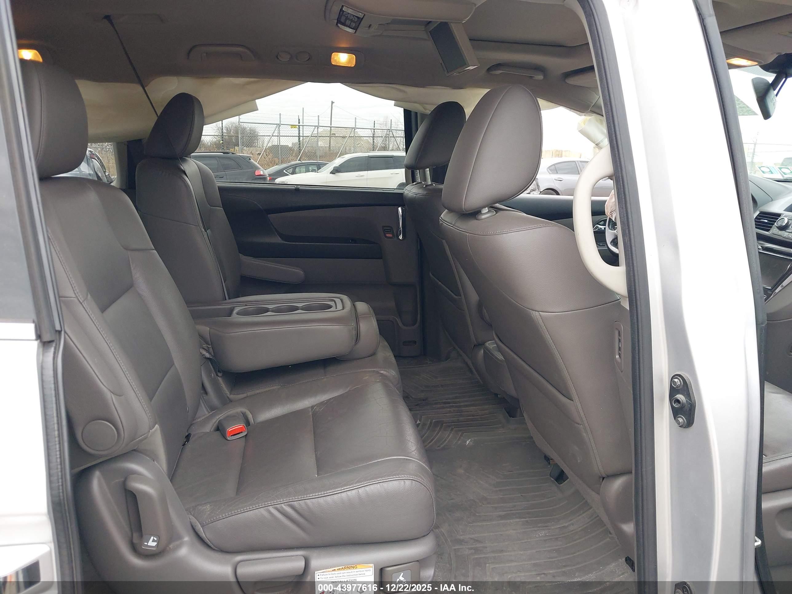 HONDA ODYSSEY image 8