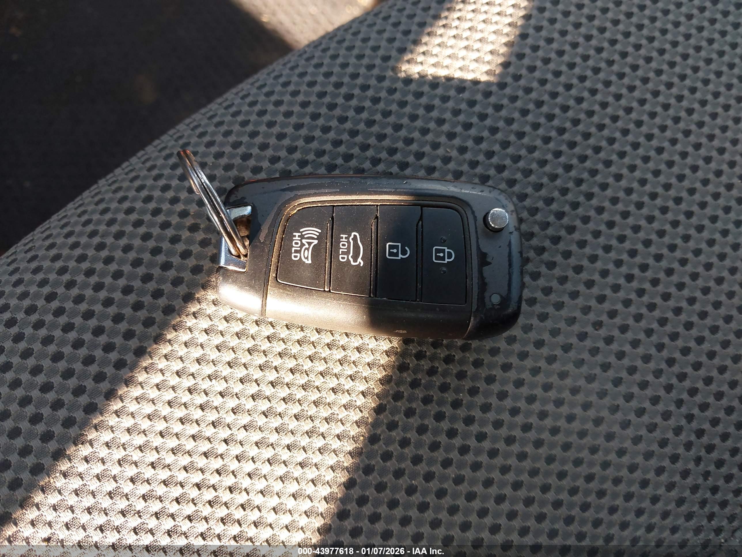 HYUNDAI SONATA image 11