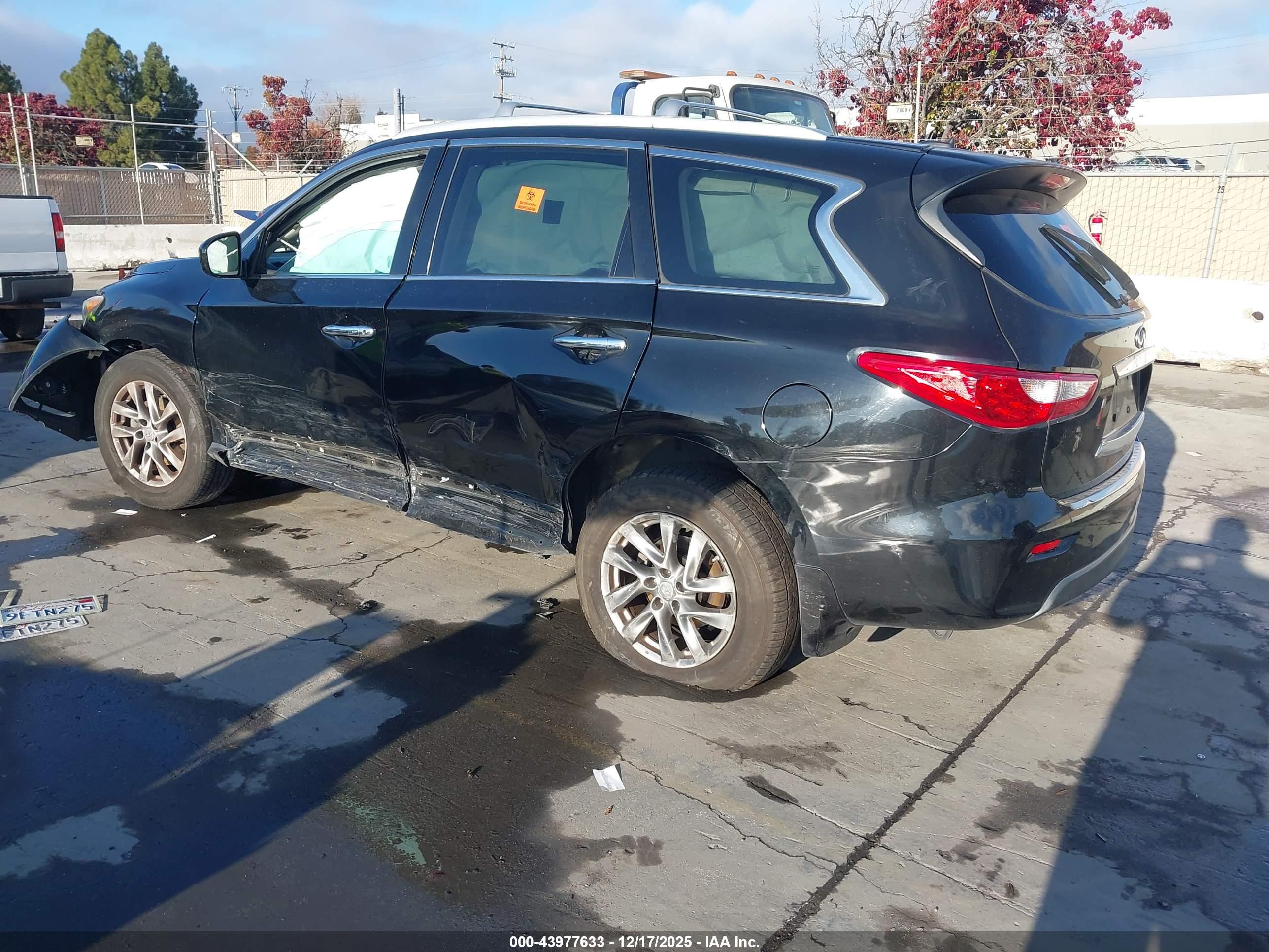 INFINITI JX35 image 3