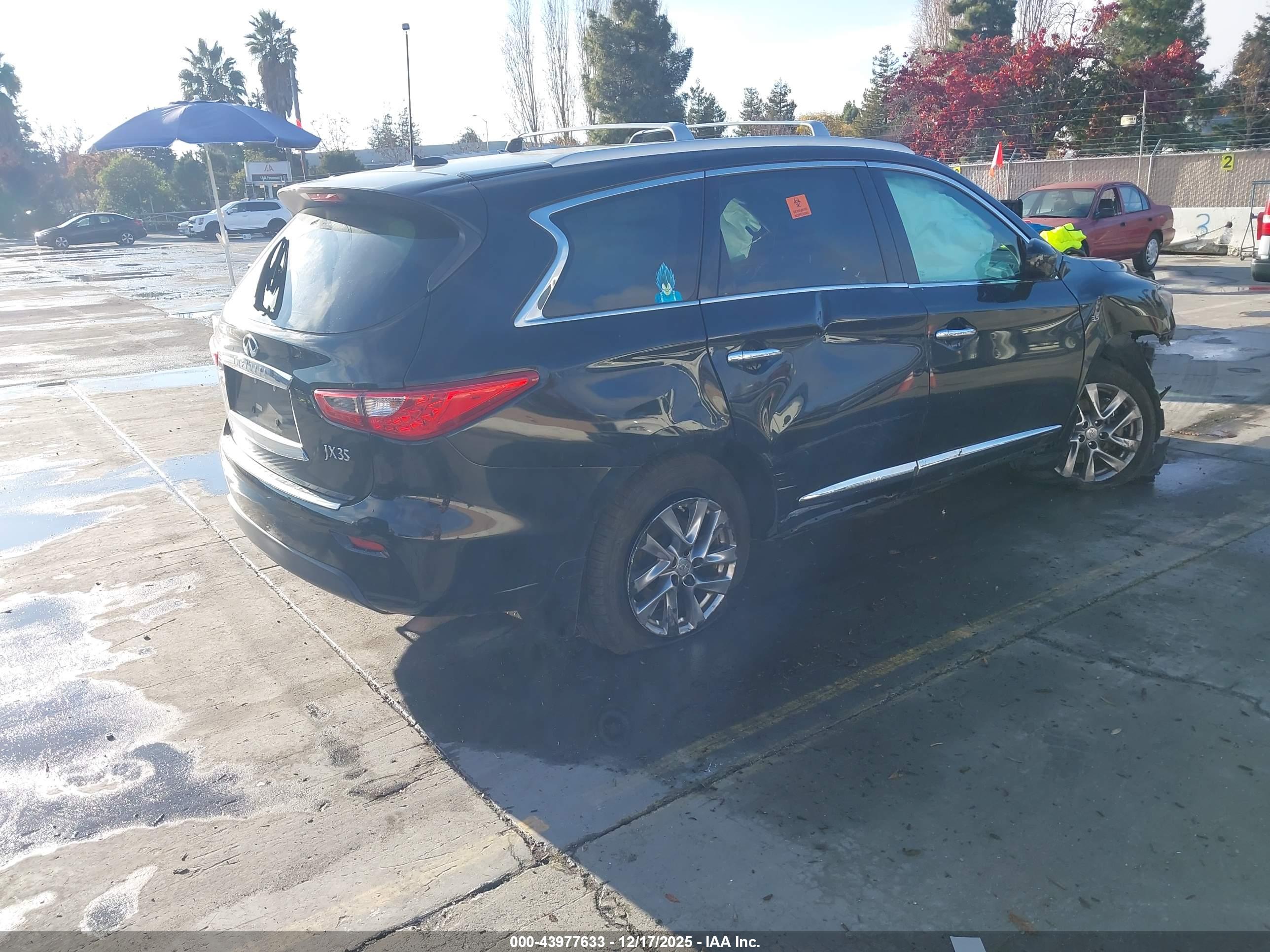 INFINITI JX35 image 4