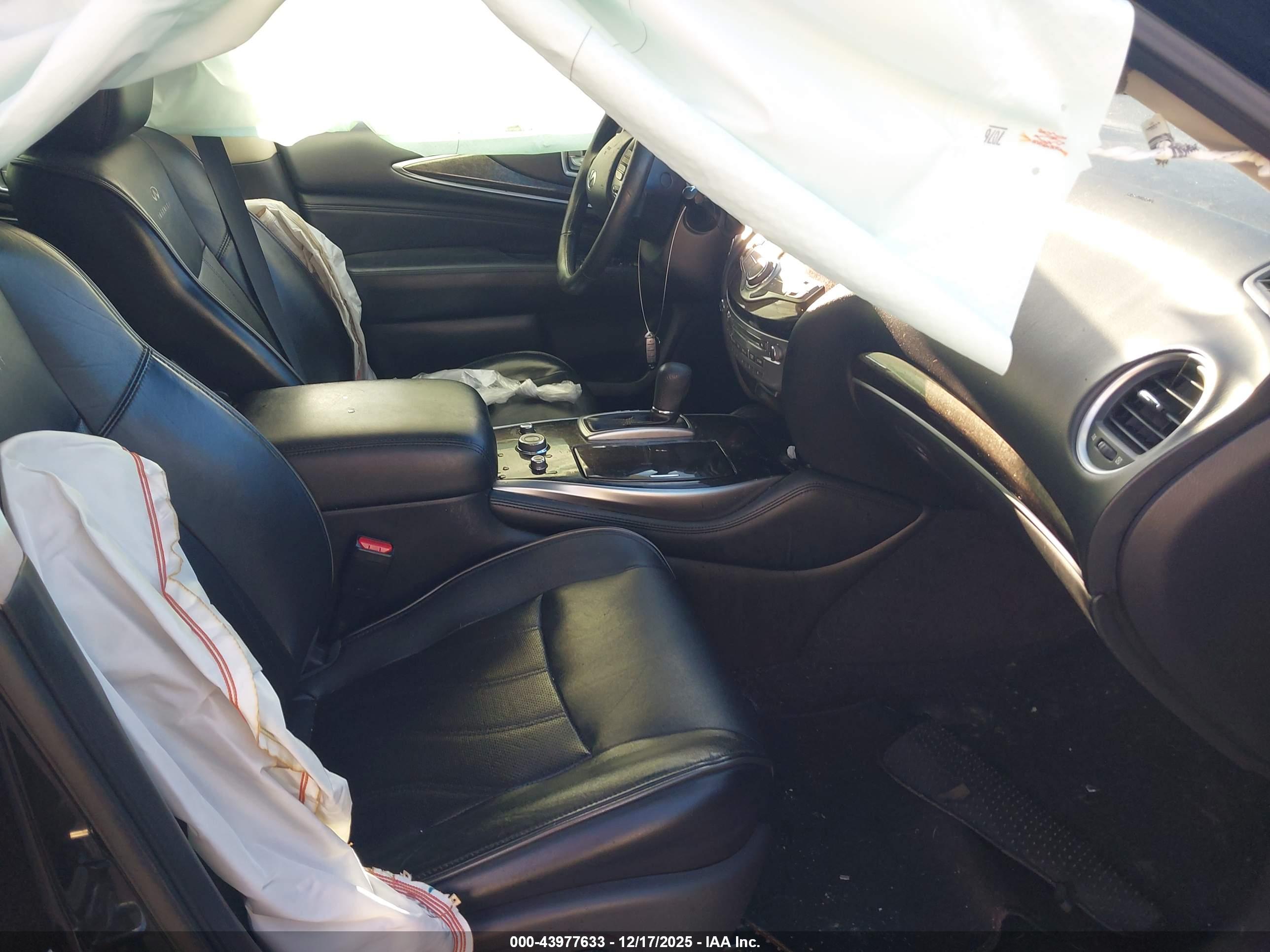 INFINITI JX35 image 5
