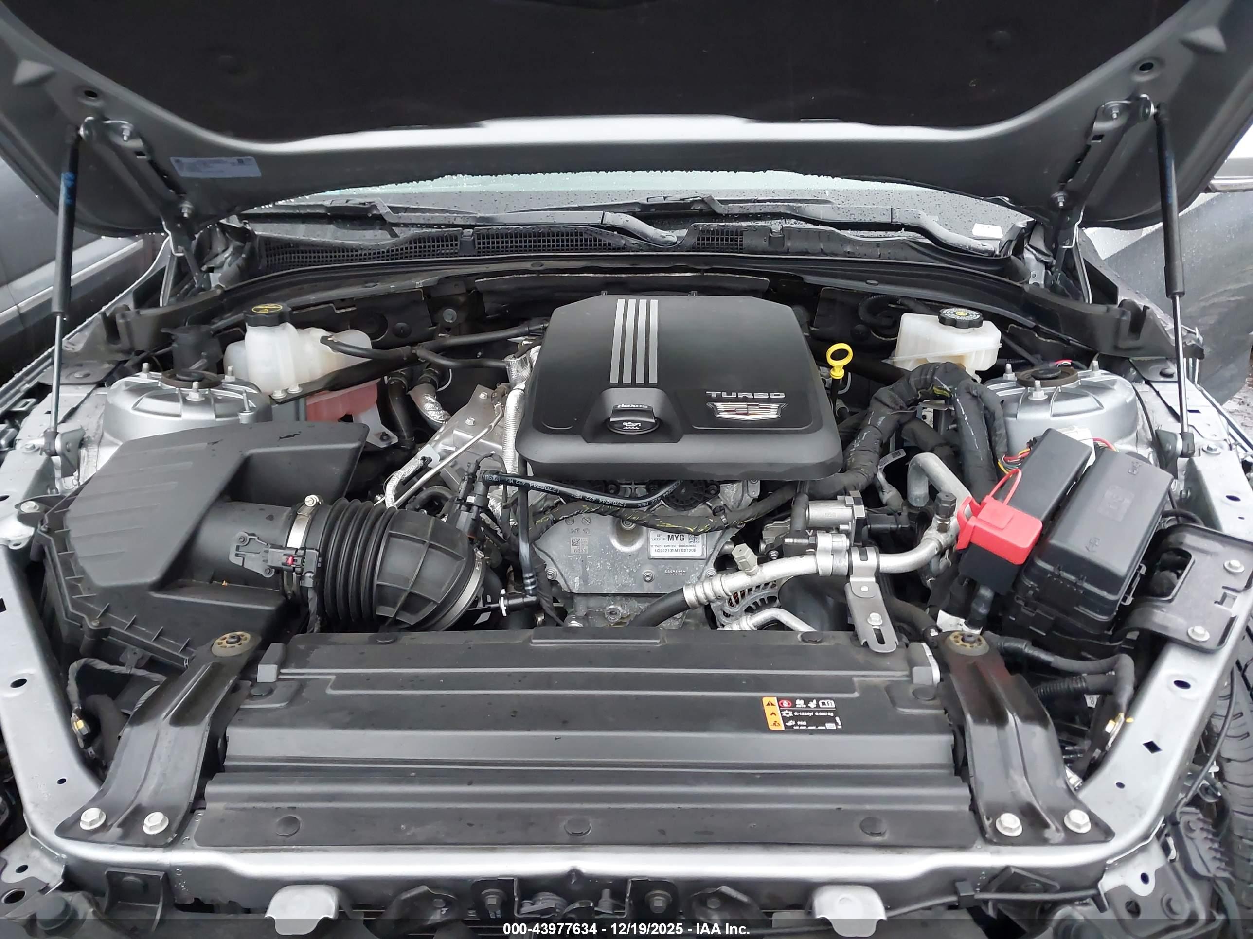 CADILLAC CT4 image 10