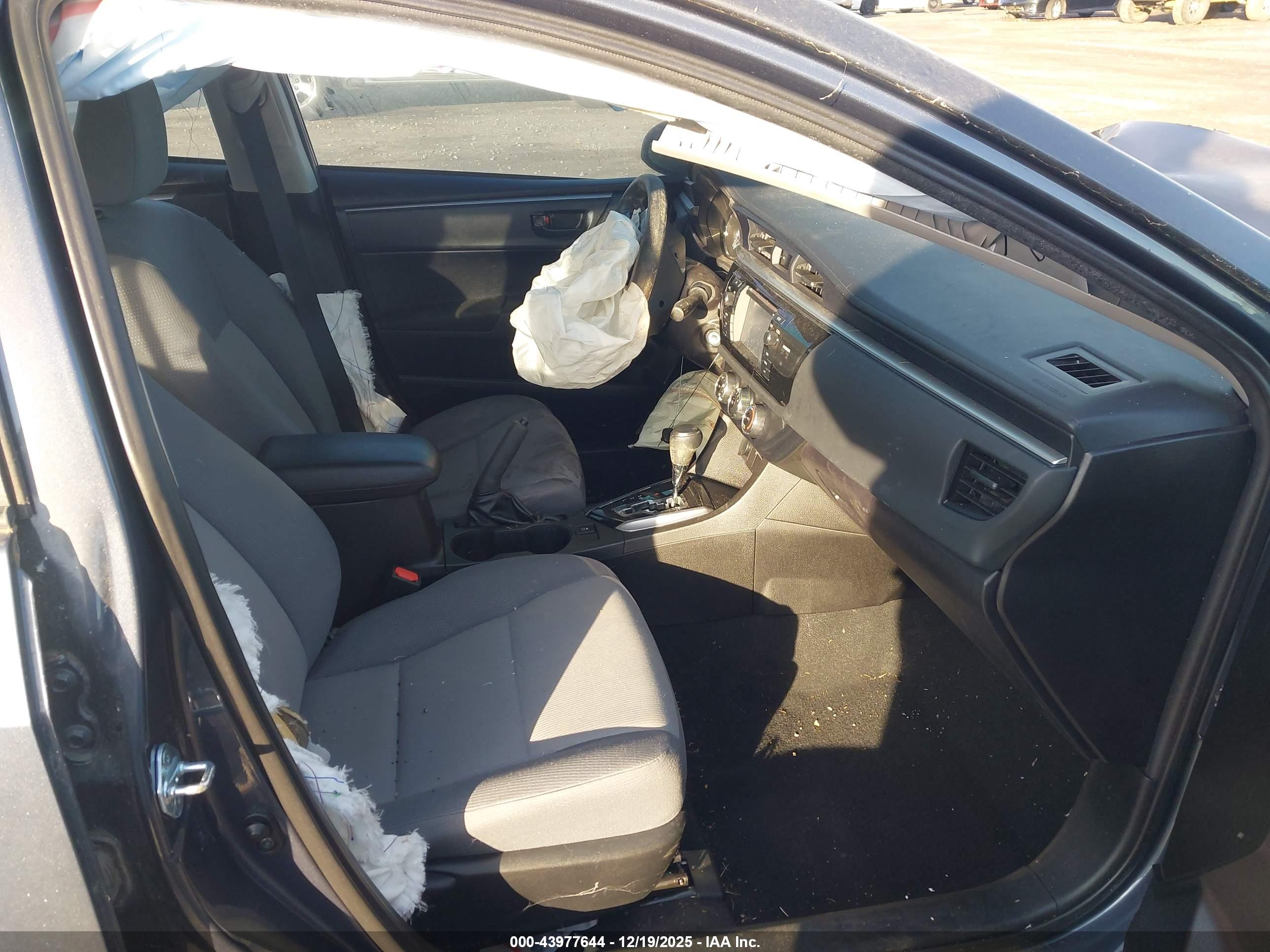 TOYOTA COROLLA image 5